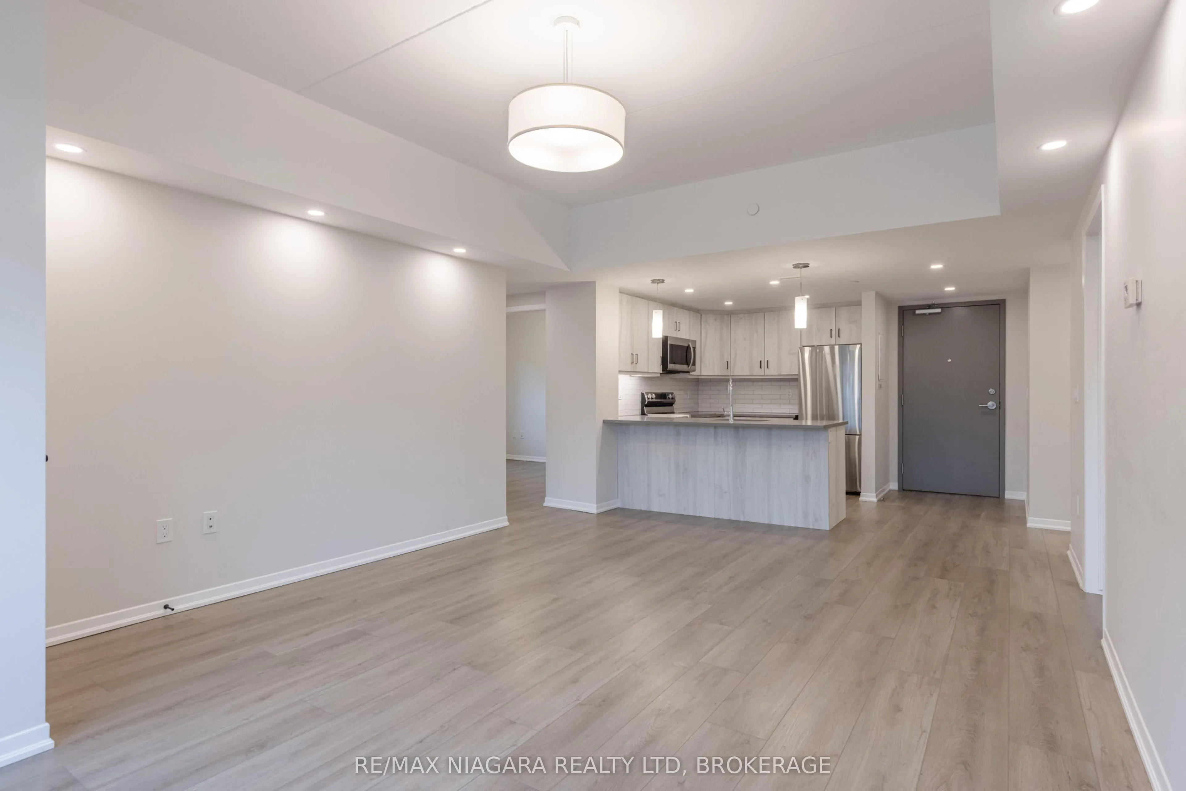3998 Victoria Avenue #101