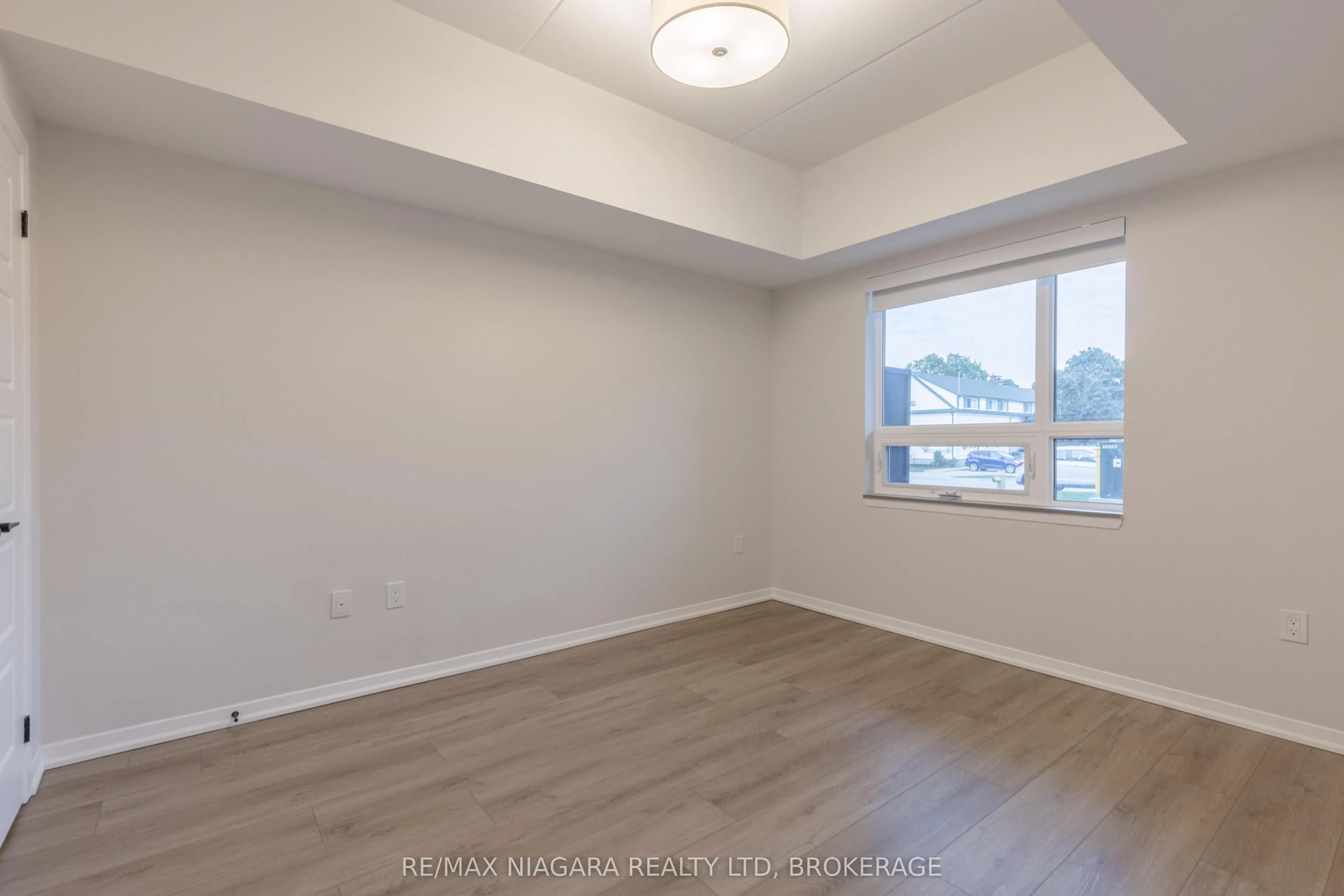 3998 Victoria Avenue #101