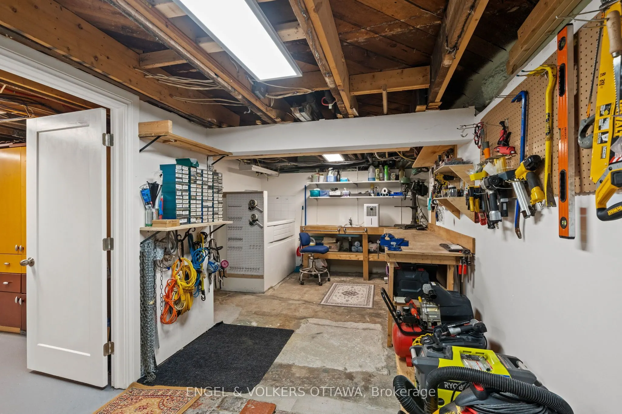 17 Oakland Avenue