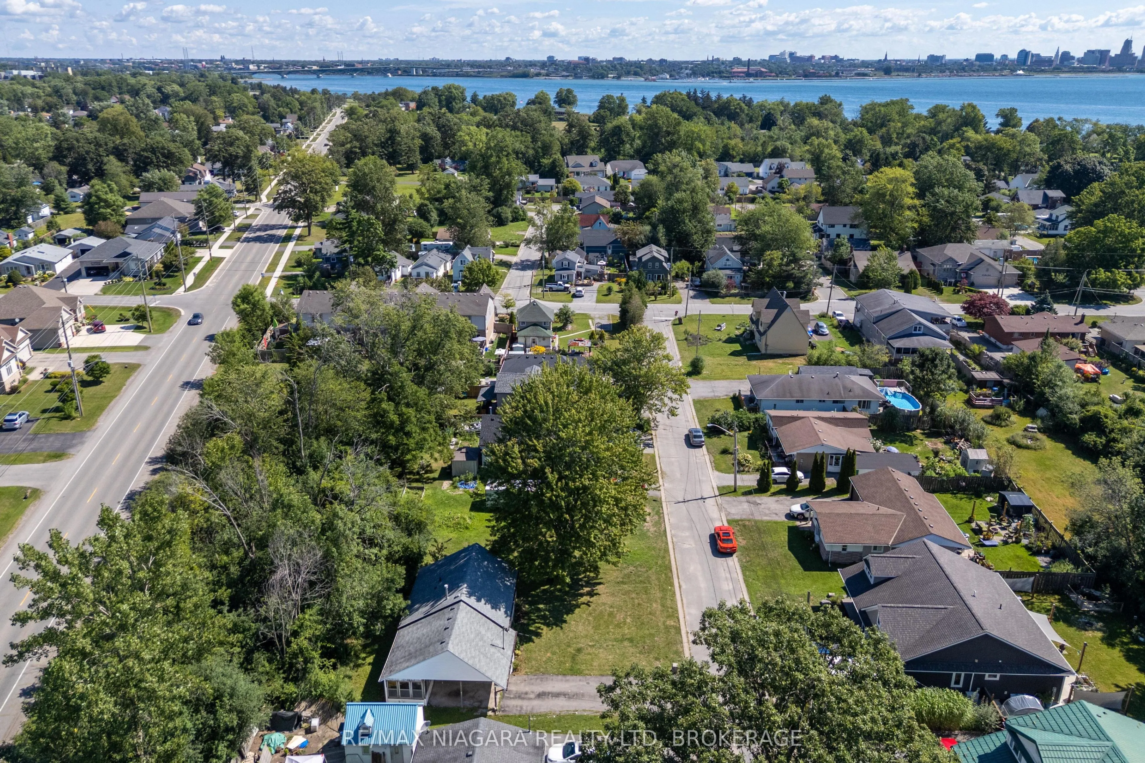 30 A Avenue