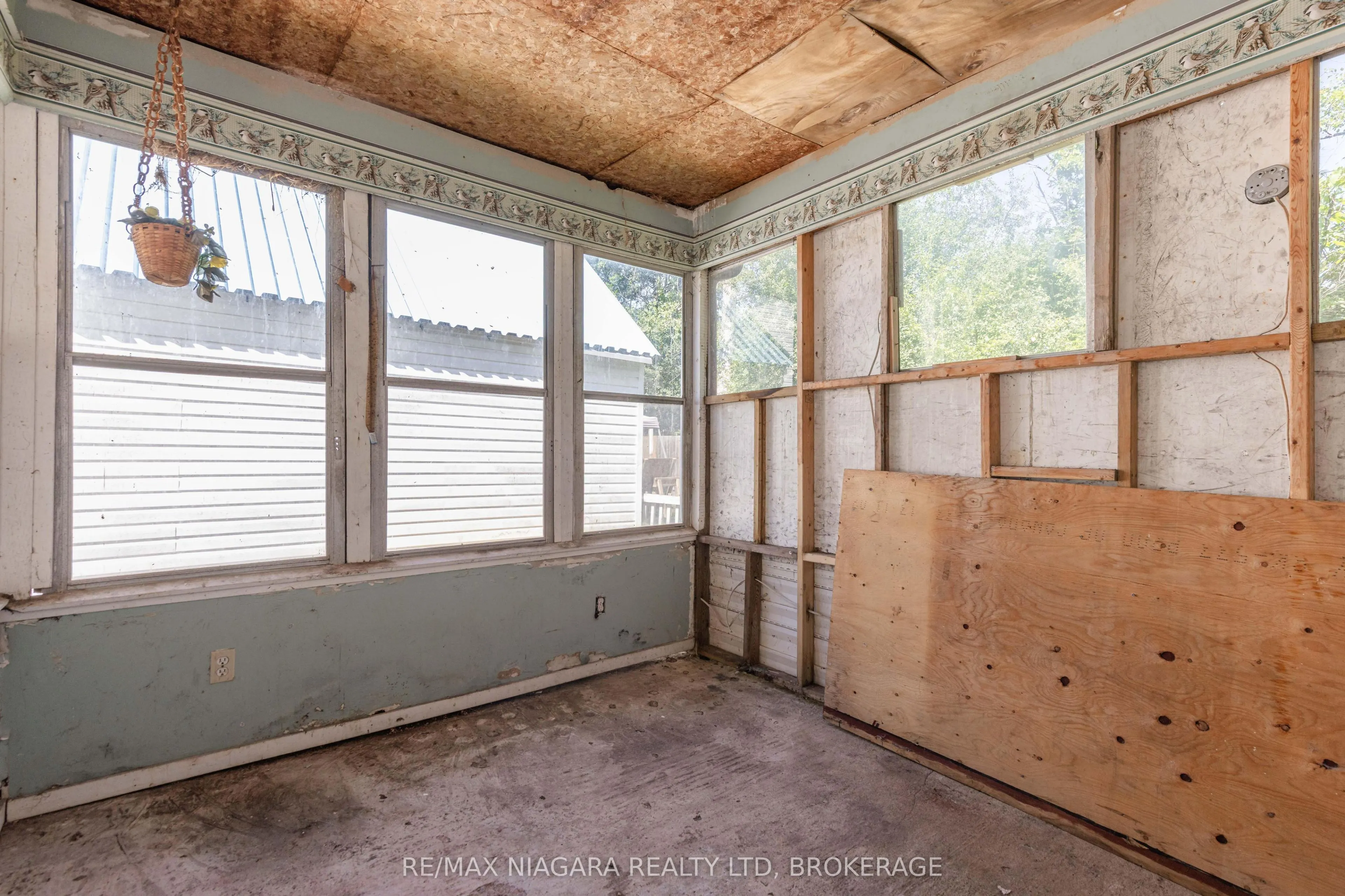 30 A Avenue