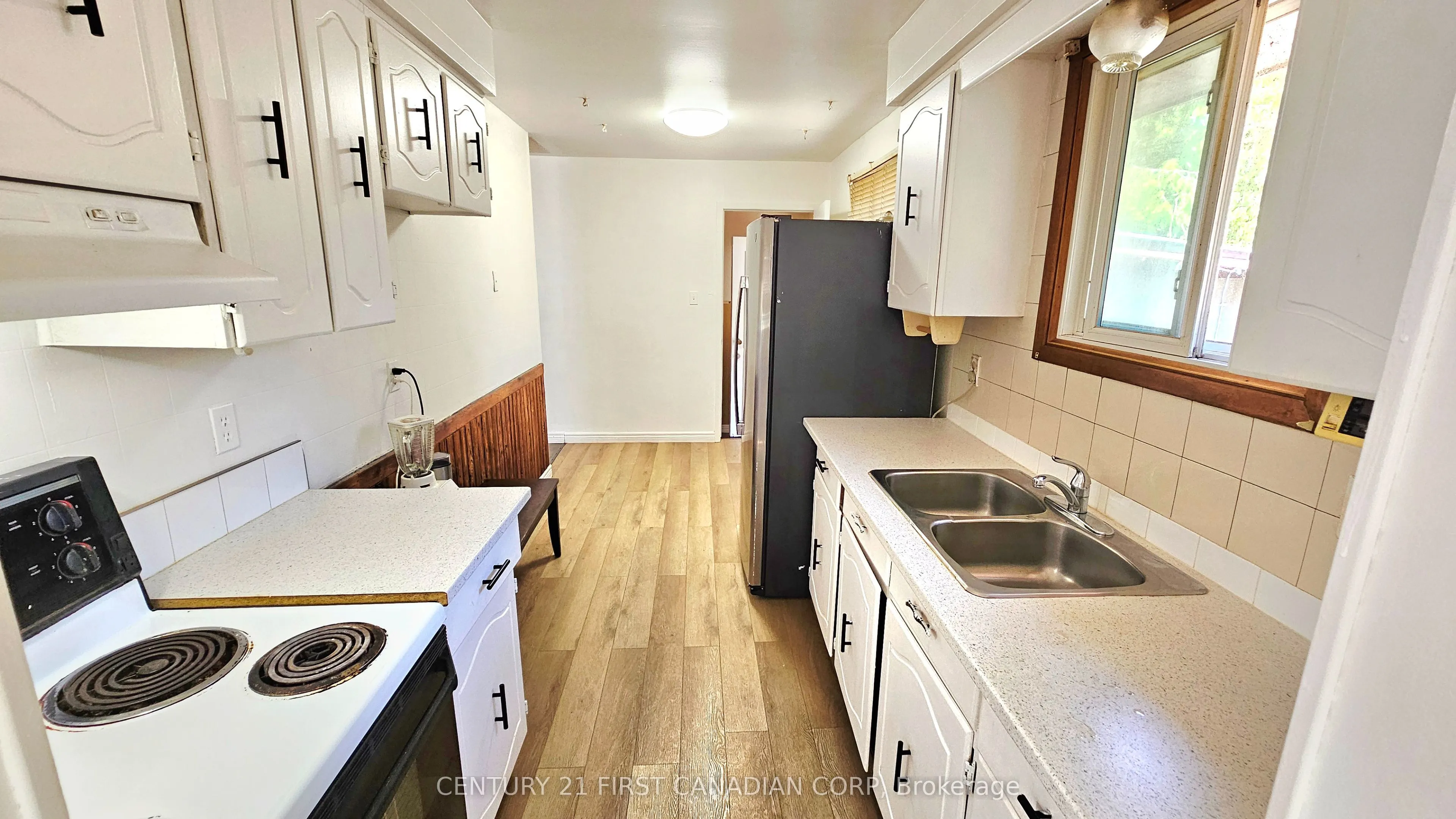 17 Edgemere Crescent