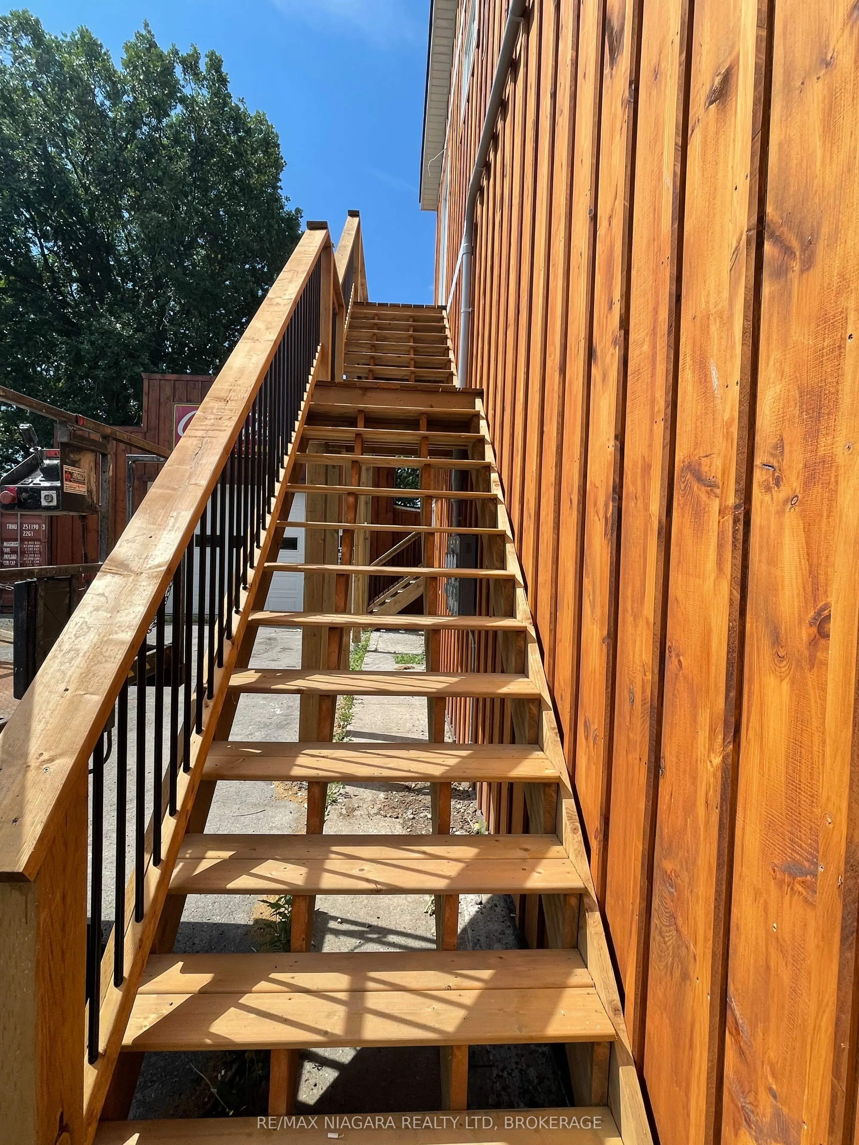335 Wellington Street