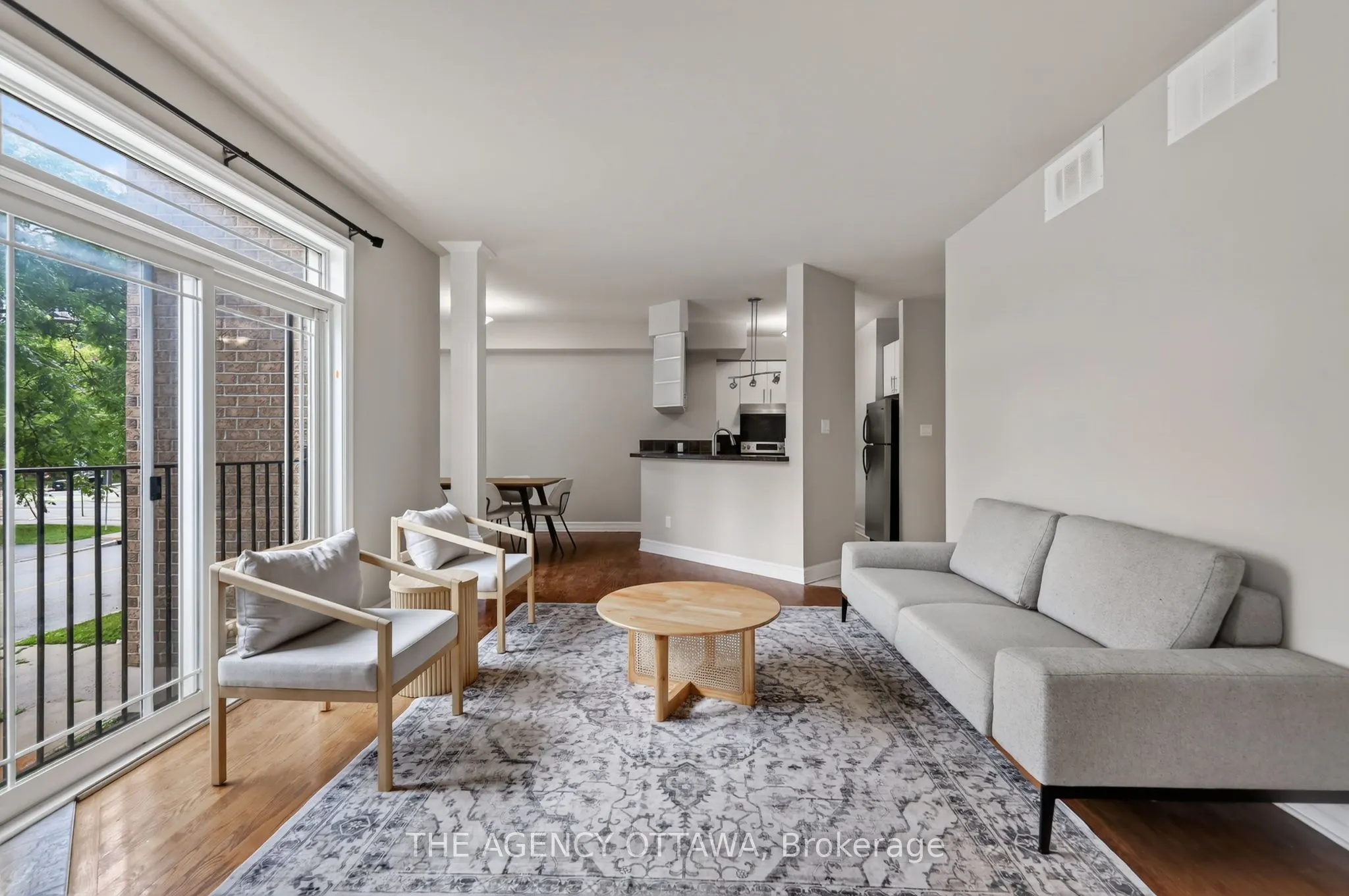 711 Churchill Avenue N #203