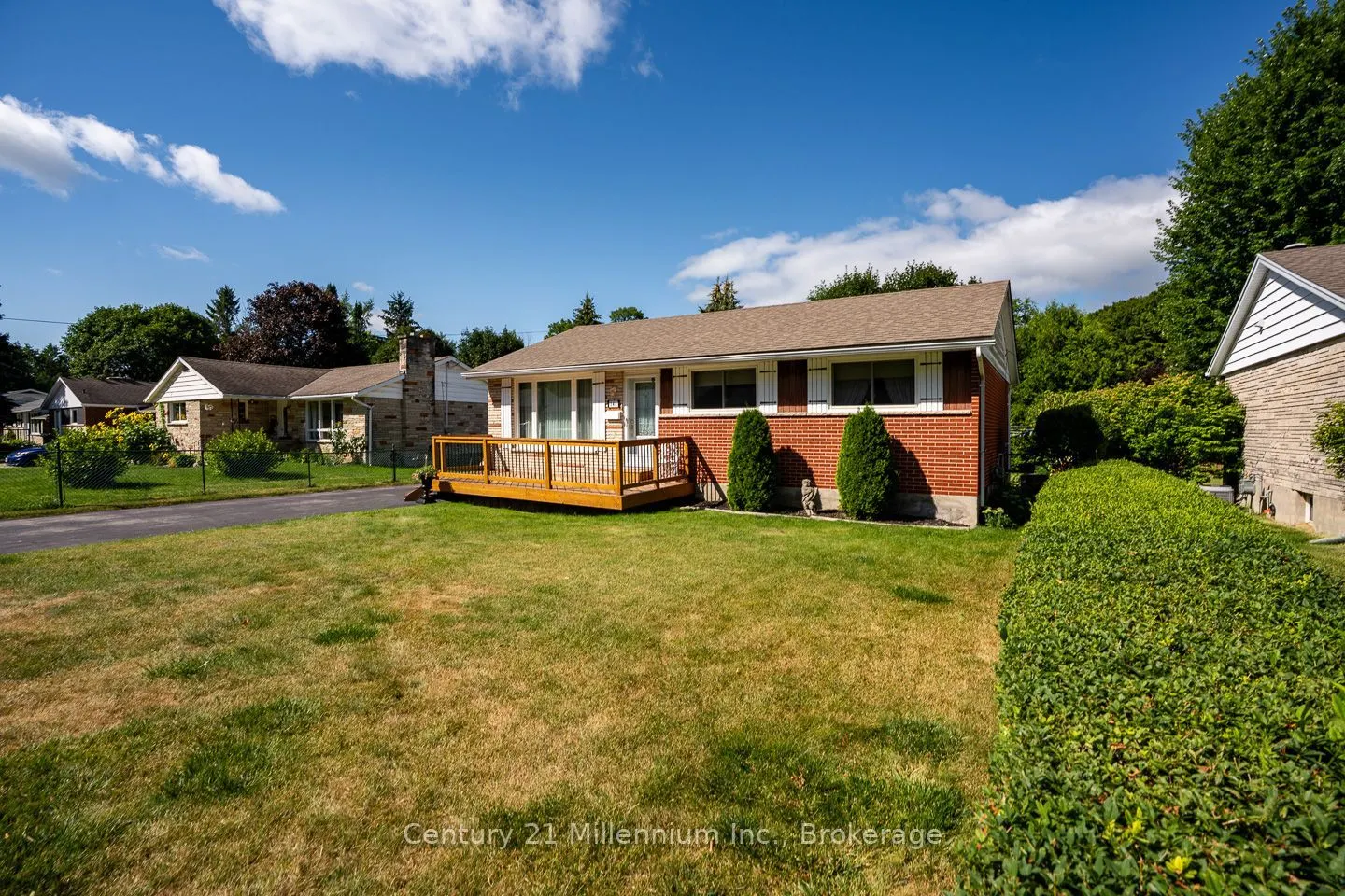 148 7th Avenue E