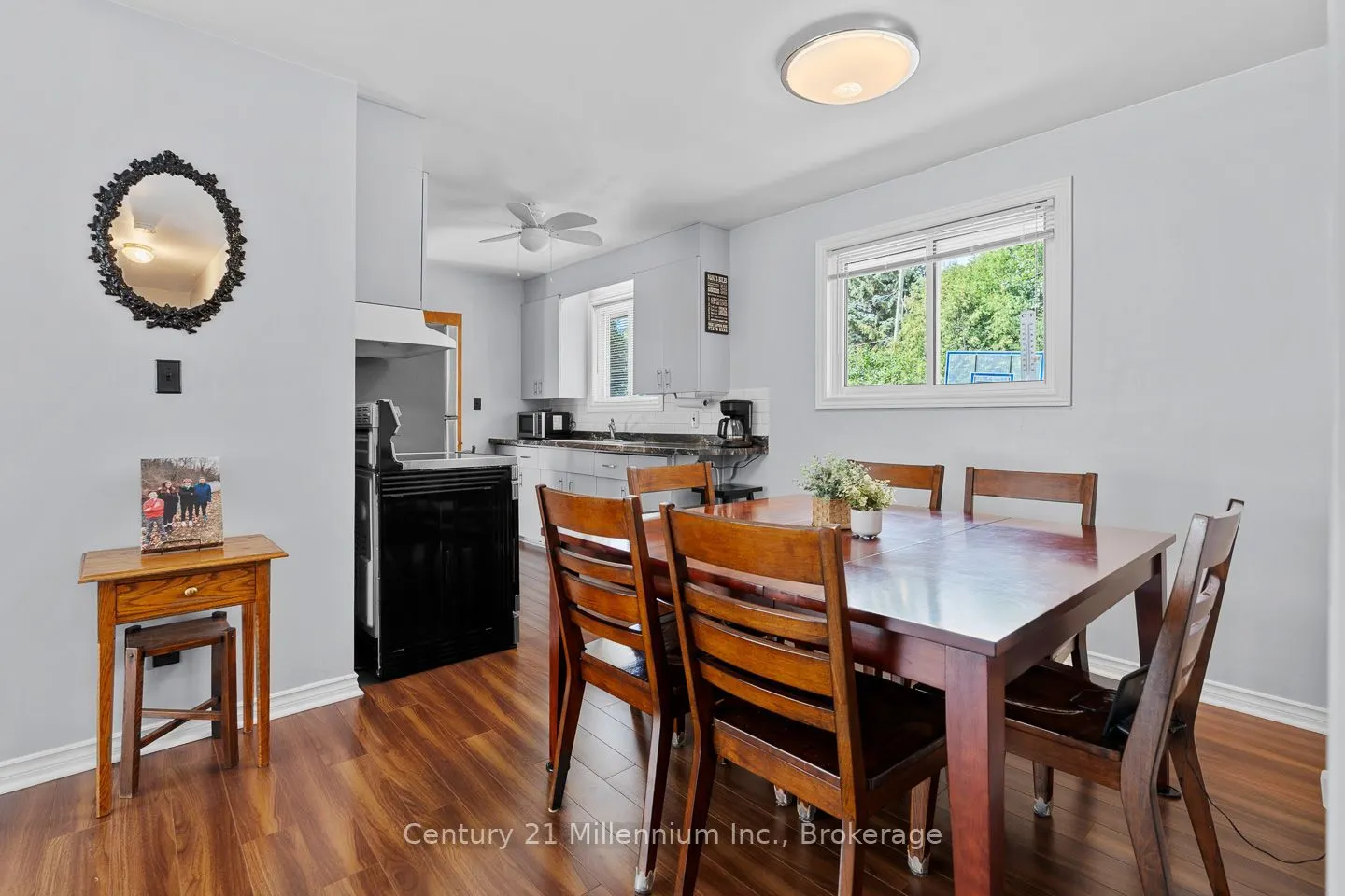 148 7th Avenue E