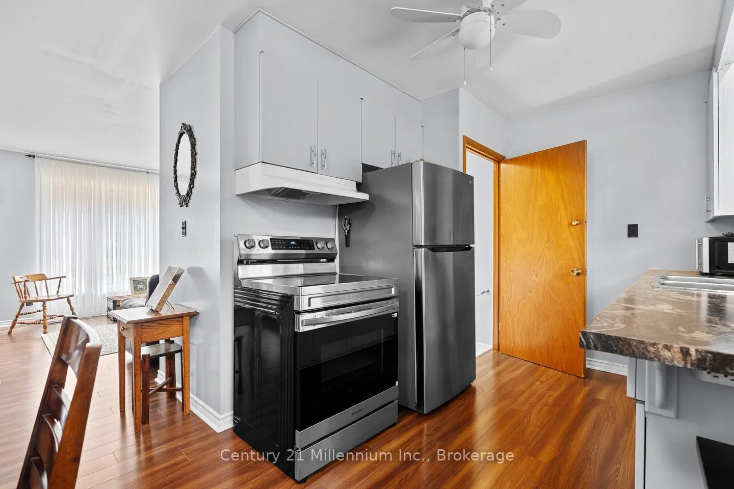148 7th Avenue E