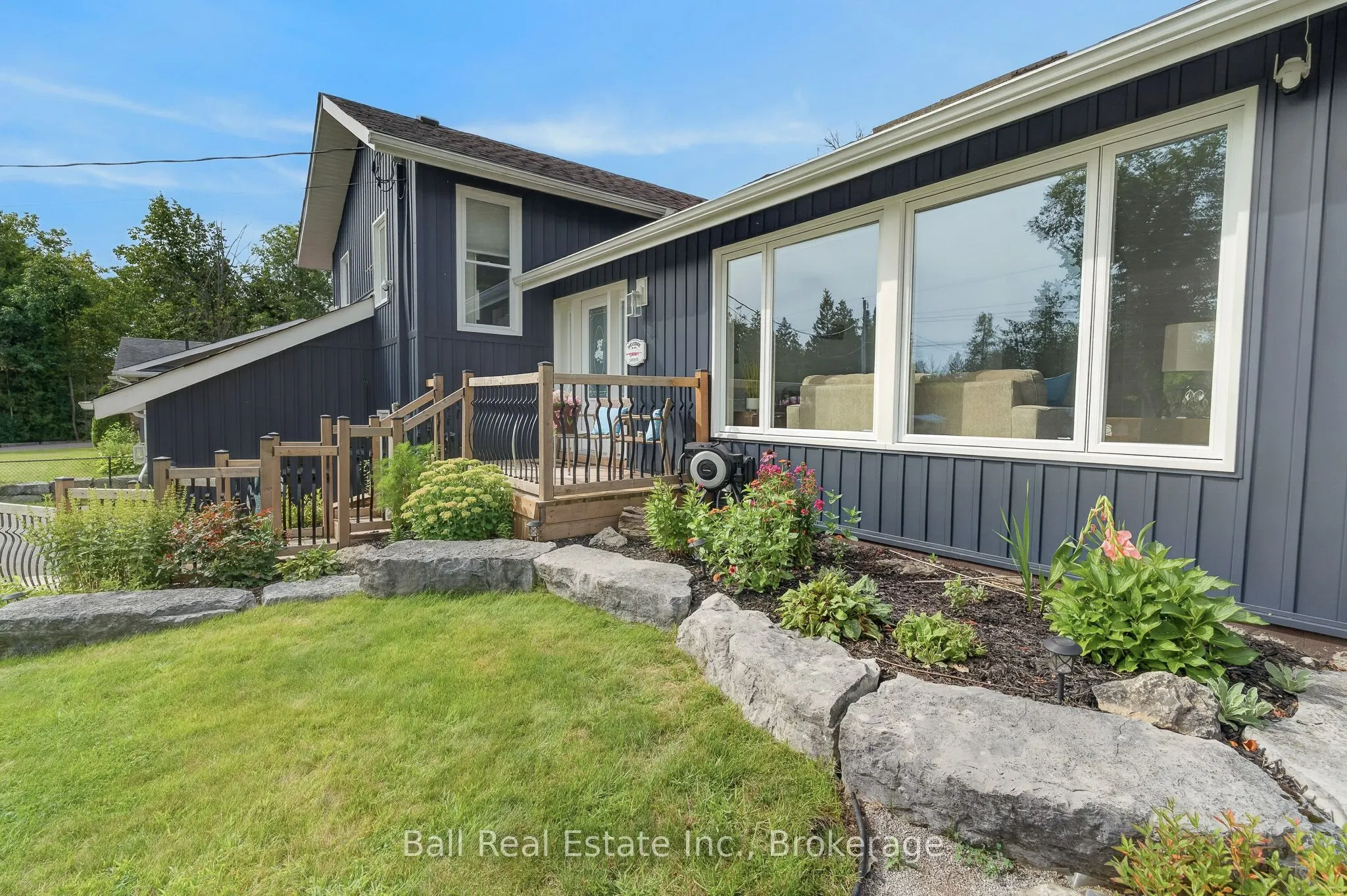 118 Echo Bay Road E