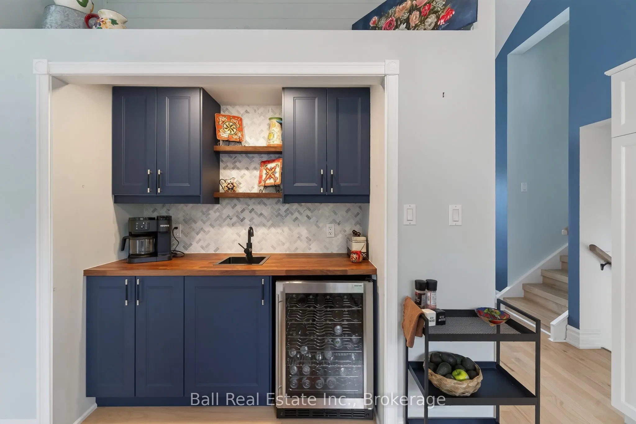 118 Echo Bay Road E