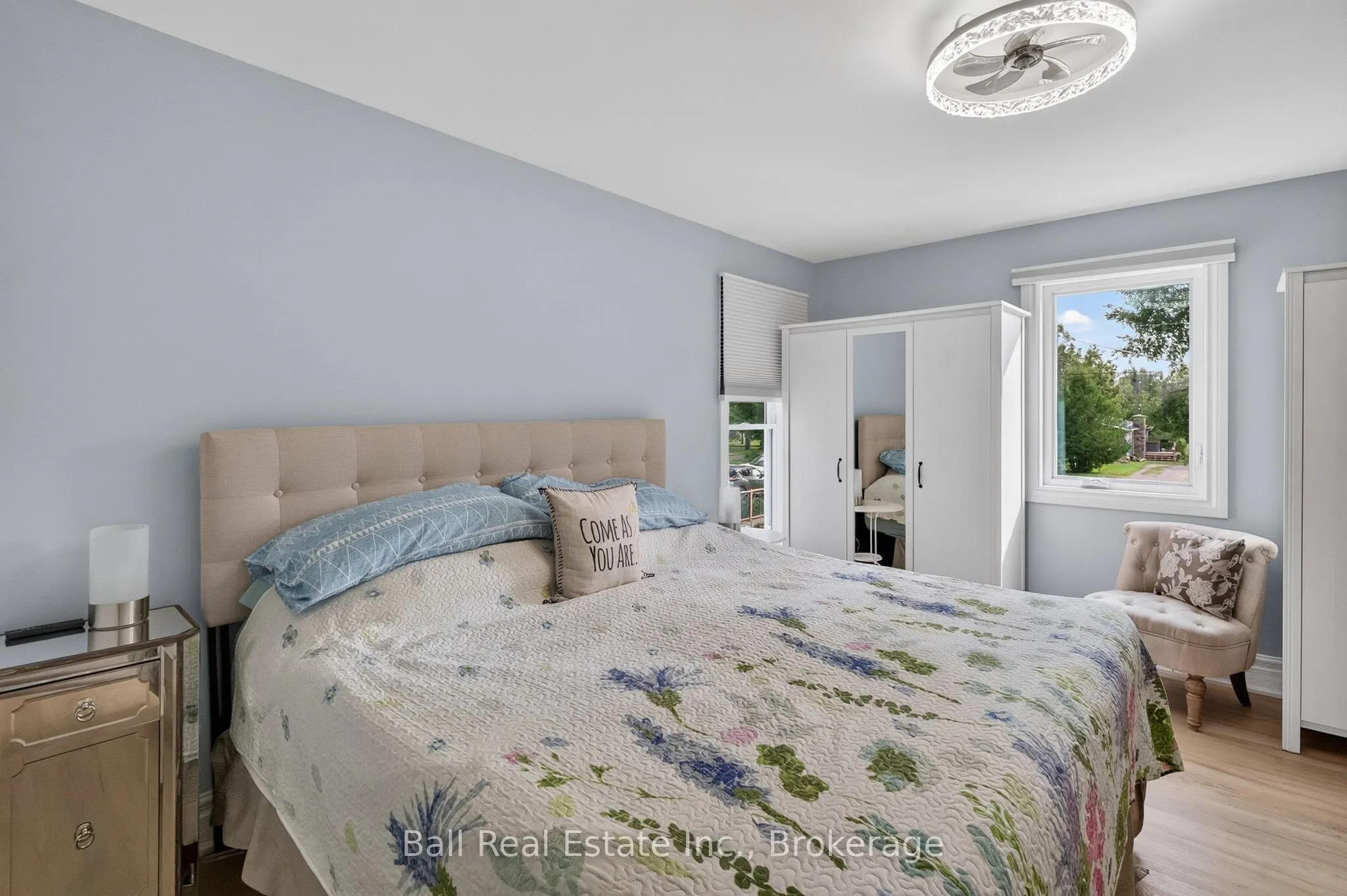 118 Echo Bay Road E