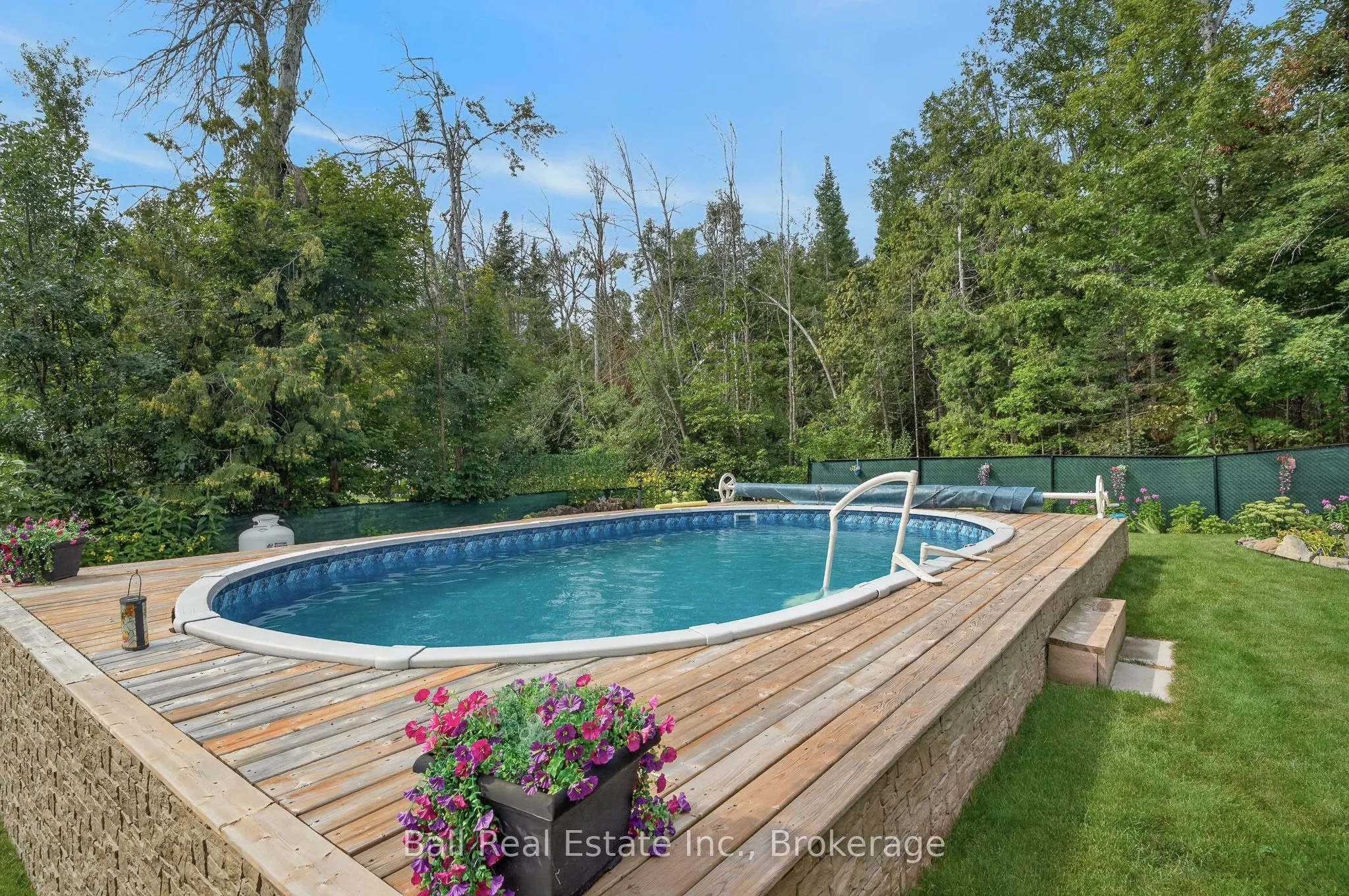 118 Echo Bay Road E