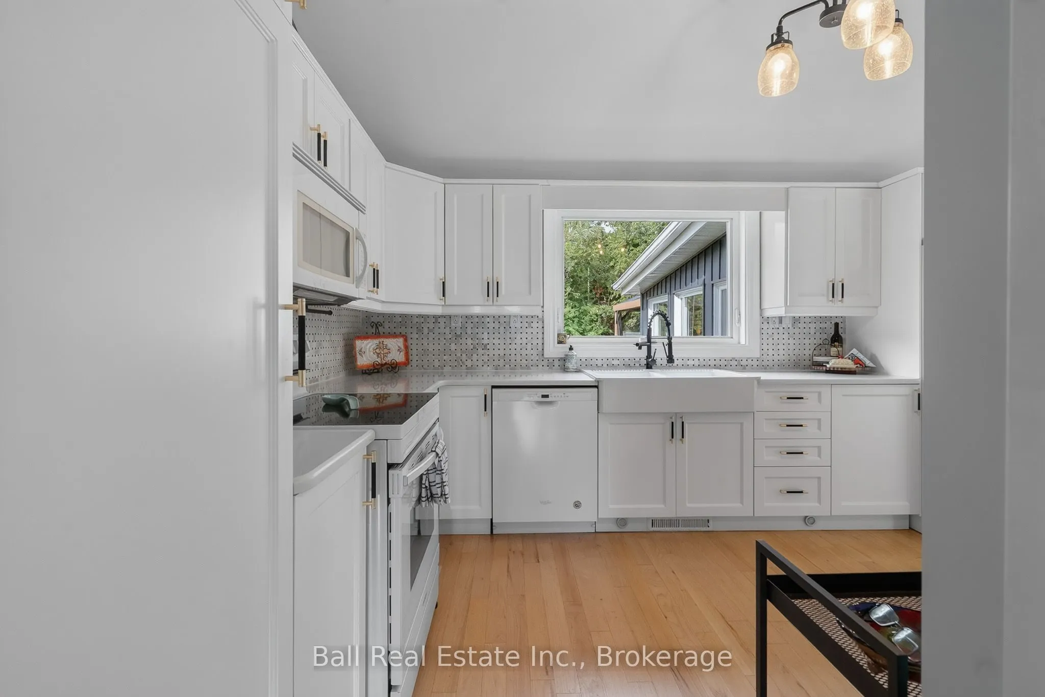 118 Echo Bay Road E
