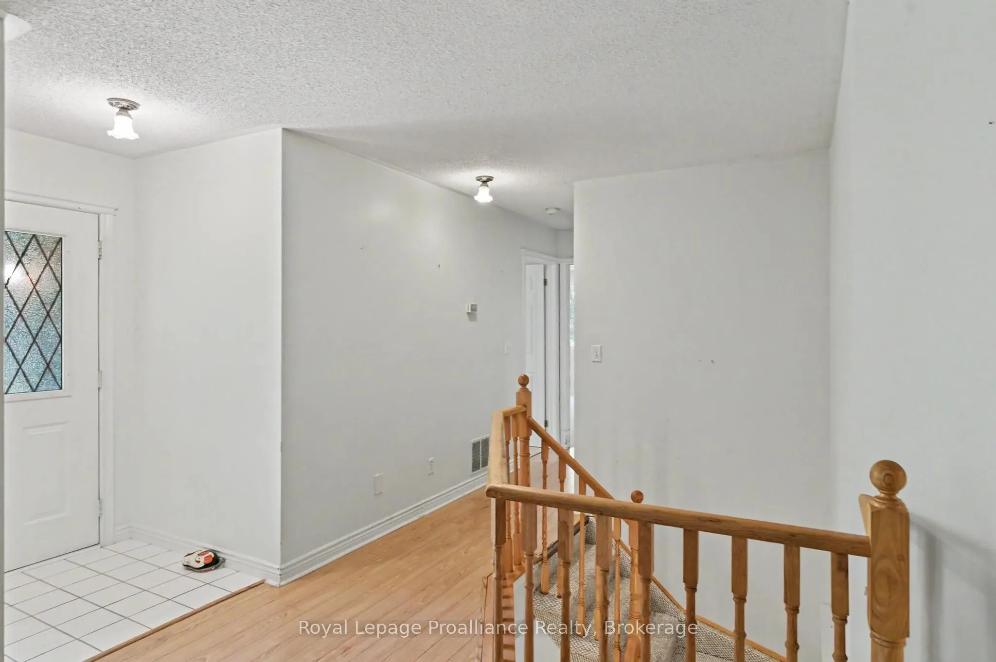 245 Elgin Street W #201
