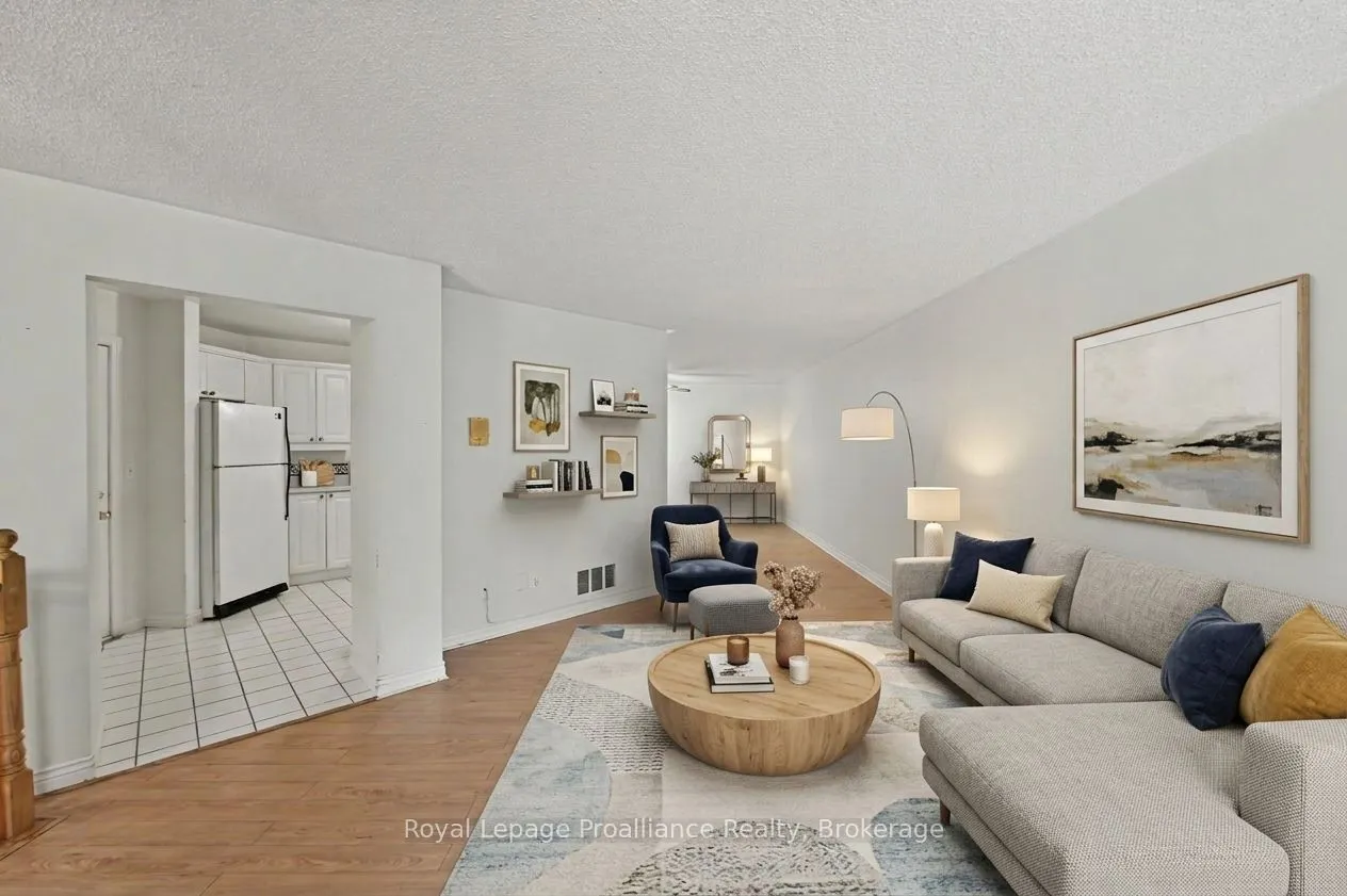 245 Elgin Street W #201