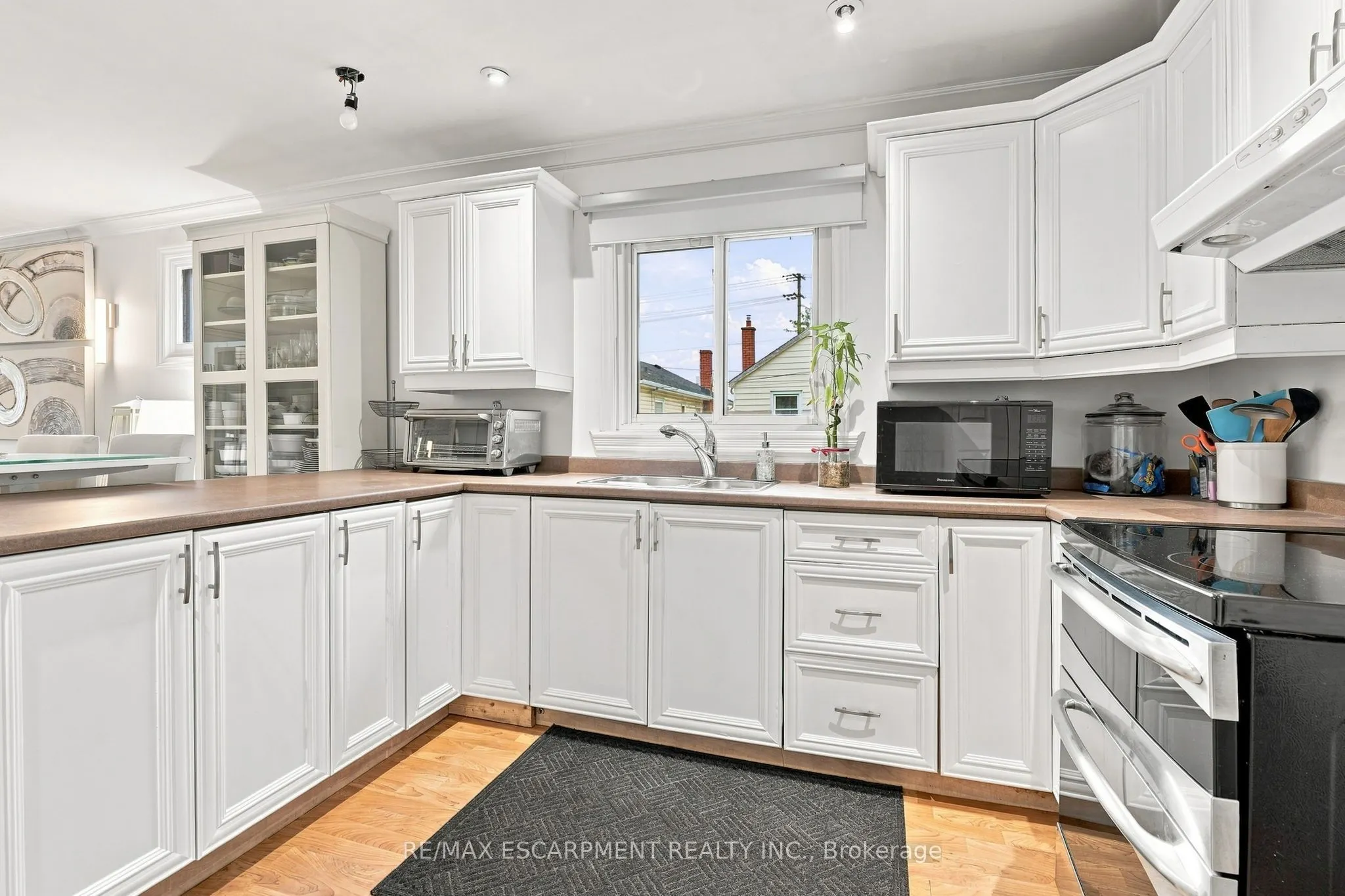 328 Woodward Avenue