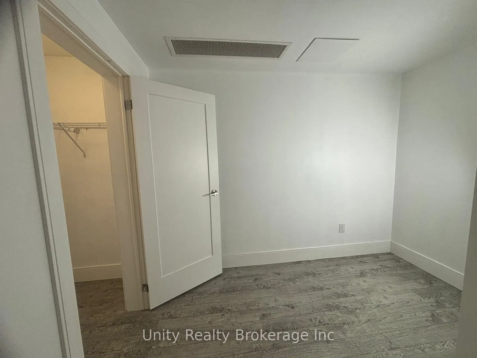 15 Prince Albert Boulevard #312