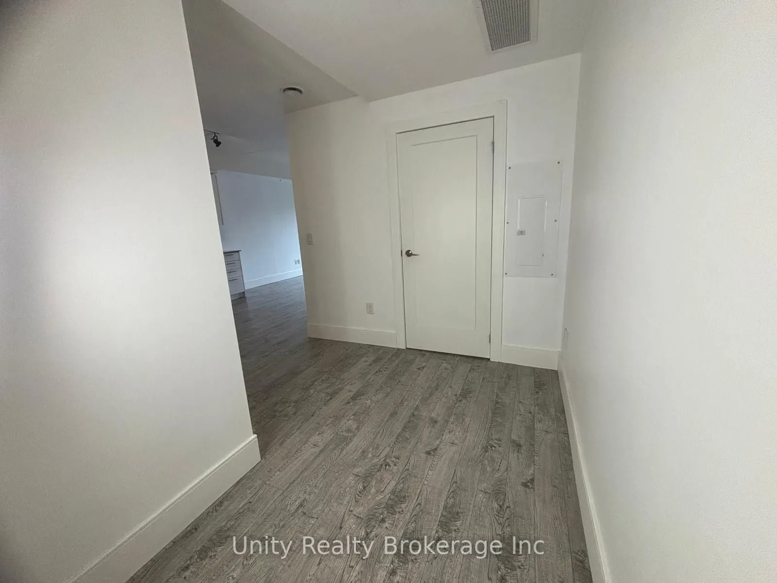 15 Prince Albert Boulevard #312