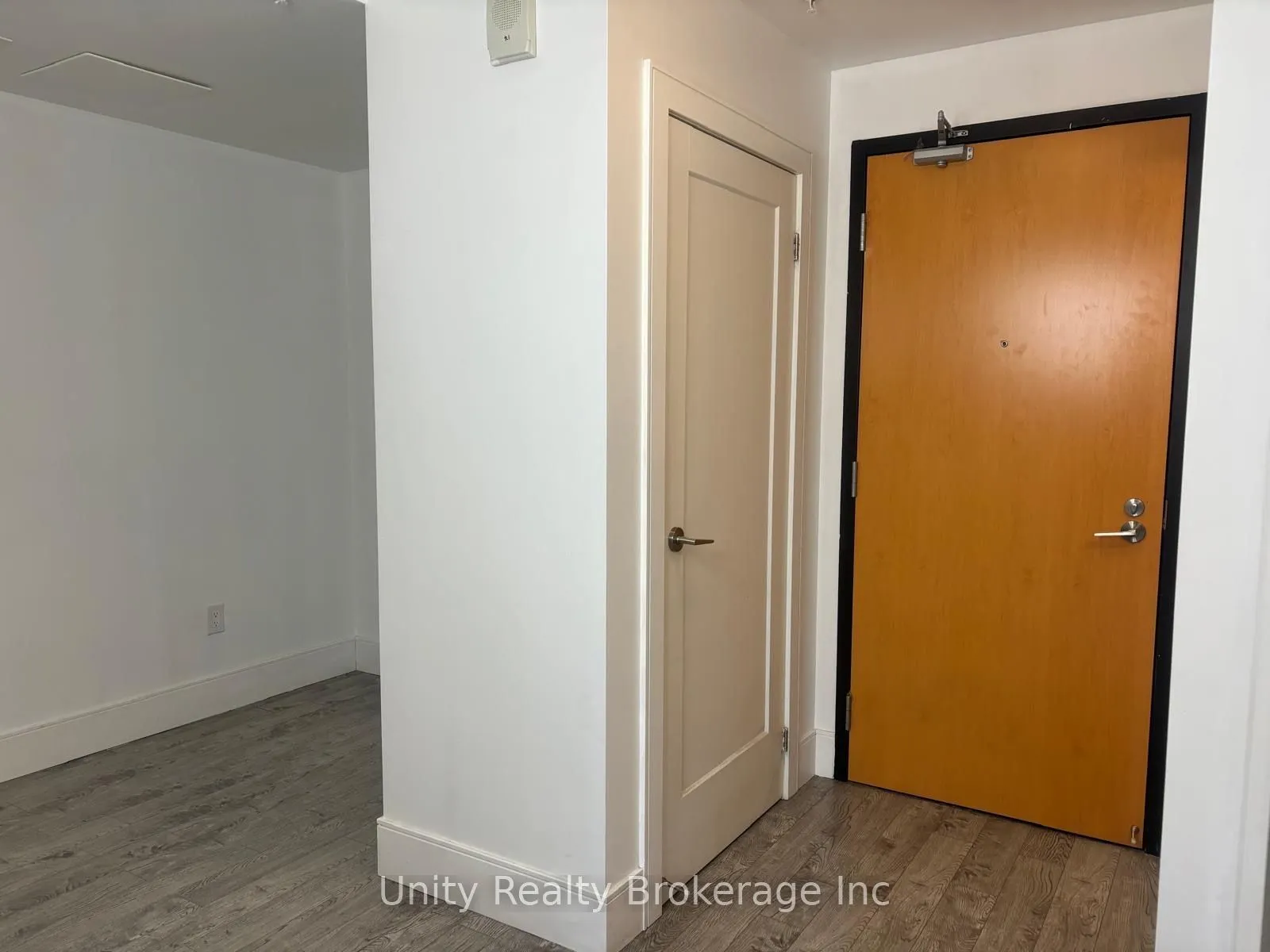 15 Prince Albert Boulevard #312