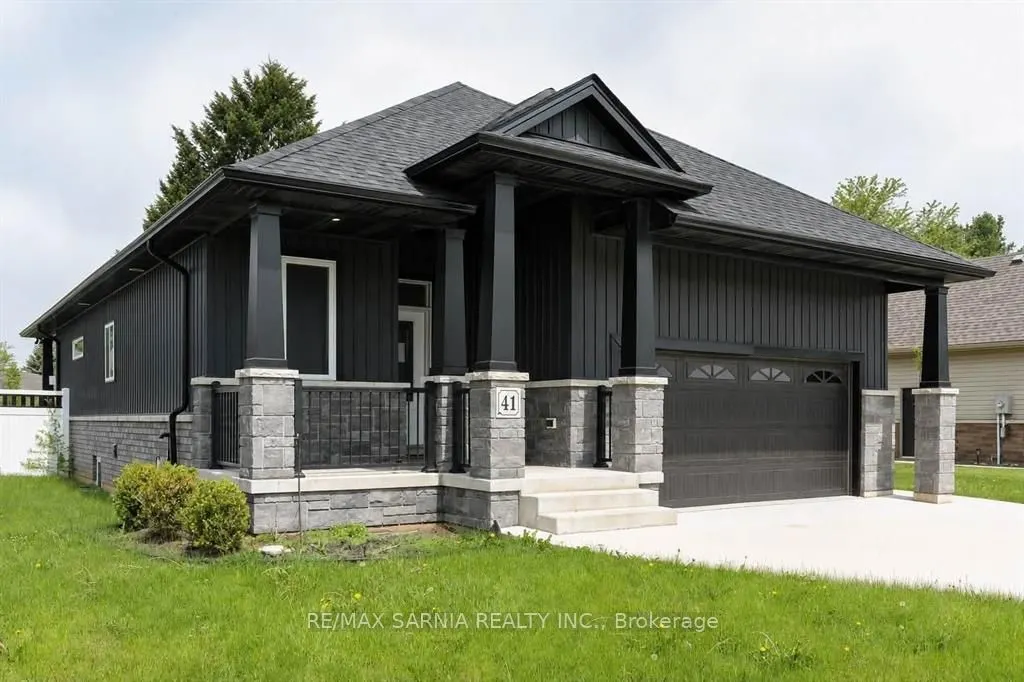 41 Sleepy Meadow Drive W