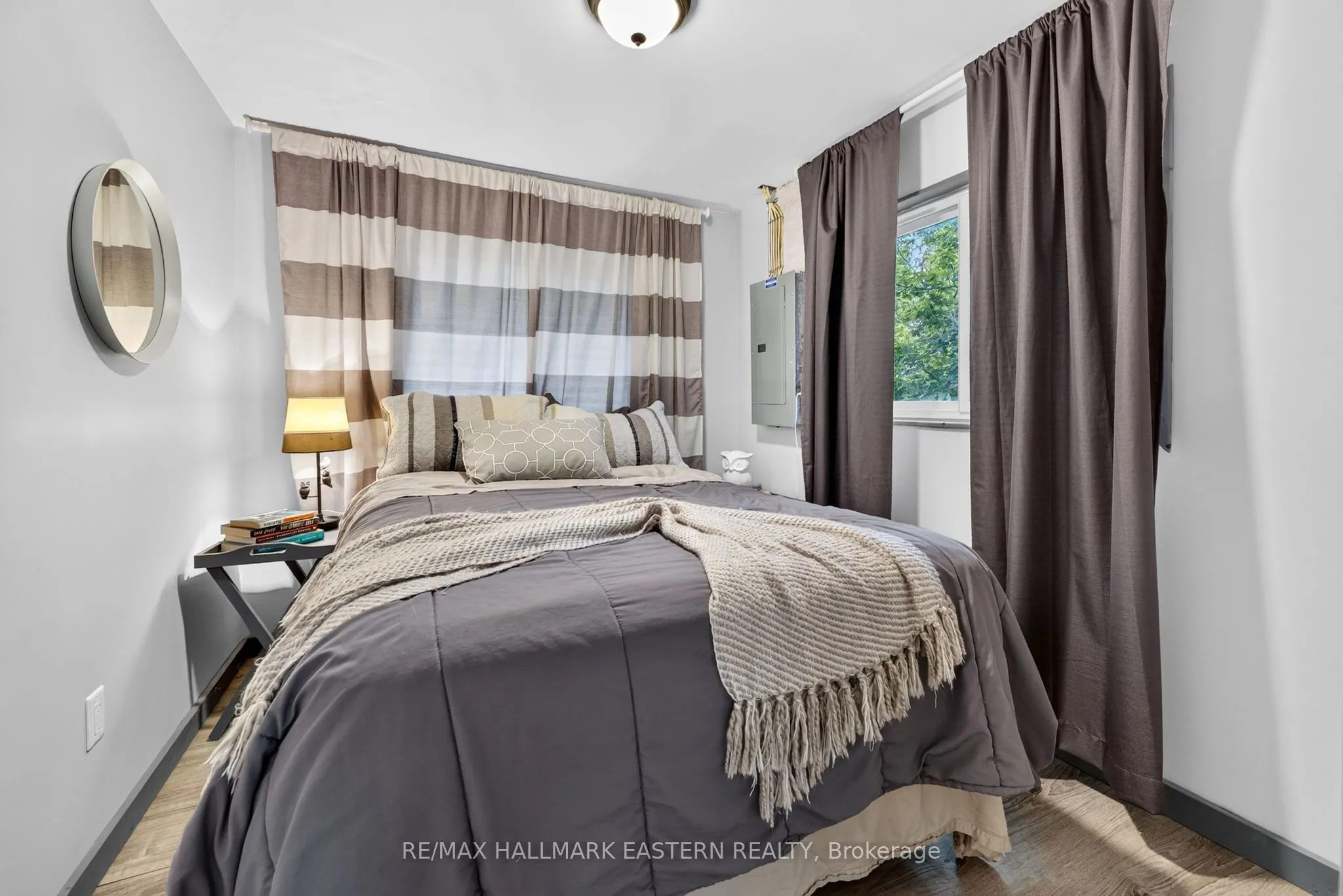 422 Island View Road #9