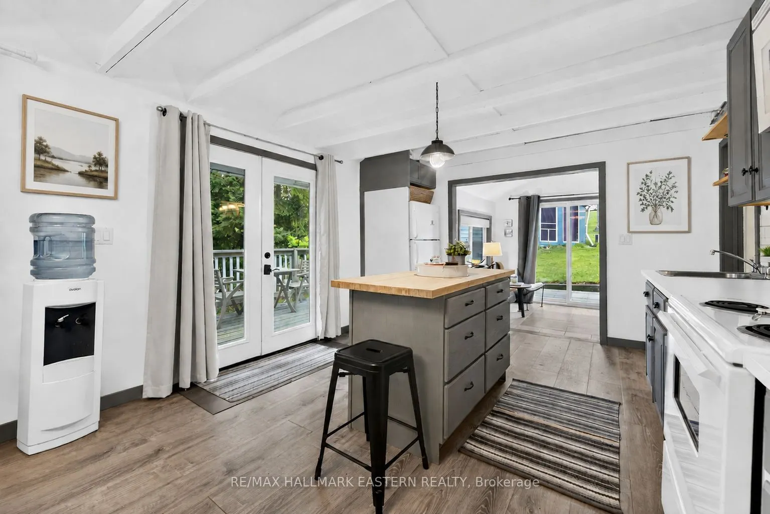 422 Island View Road #9