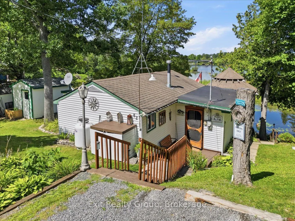 82 Canal Road