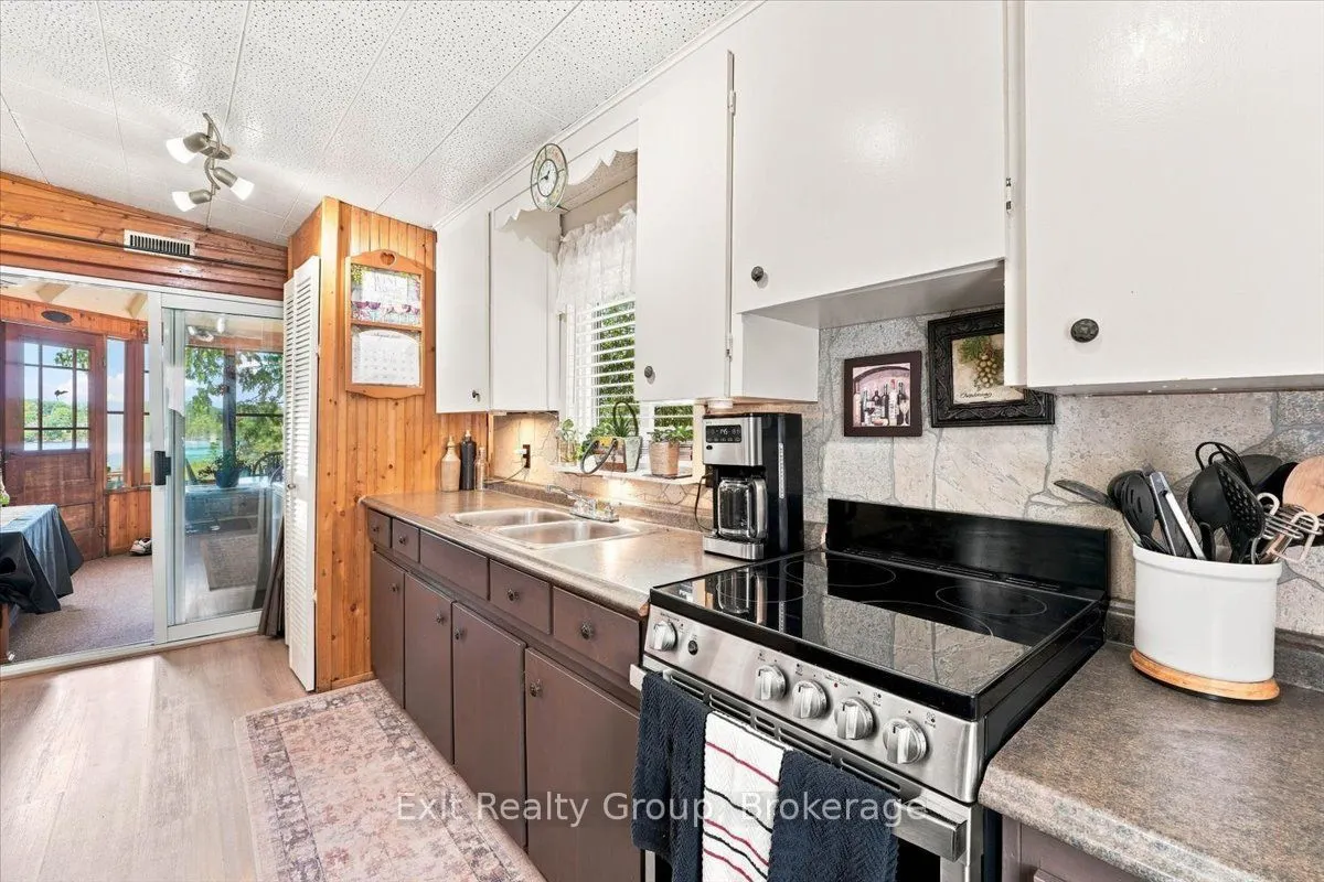82 Canal Road