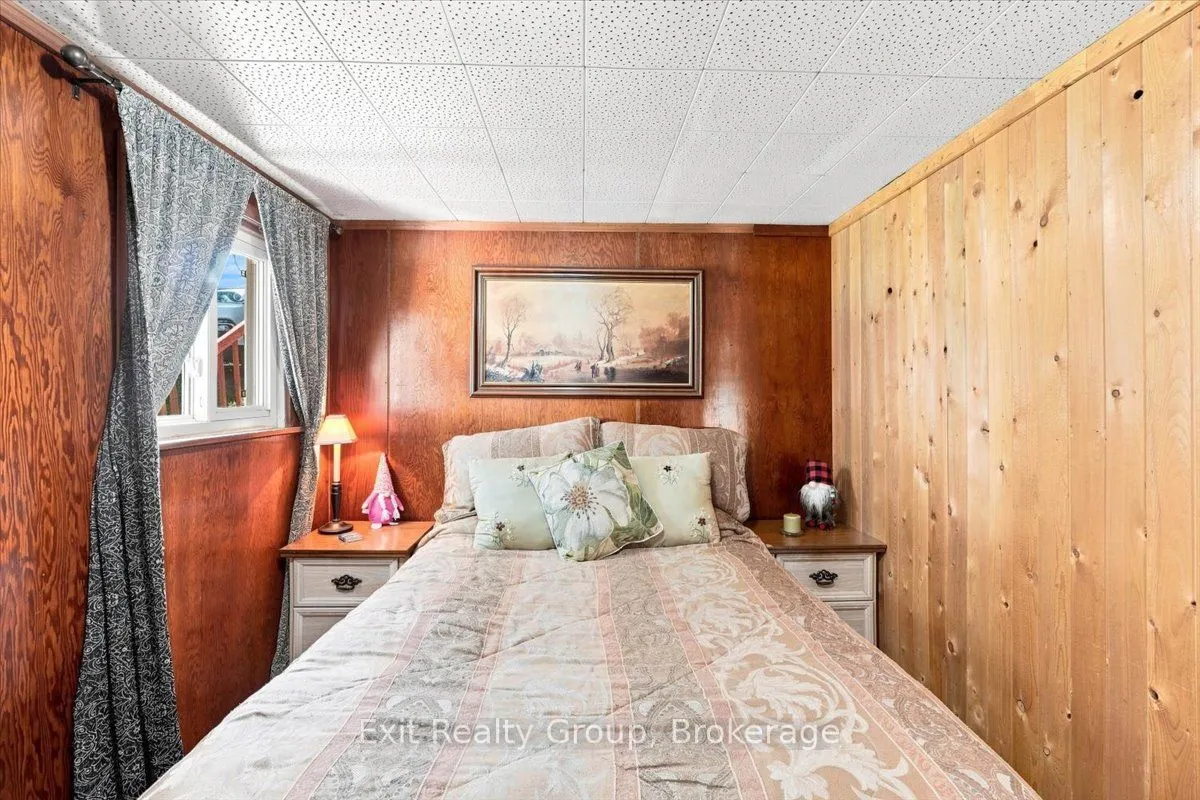 82 Canal Road
