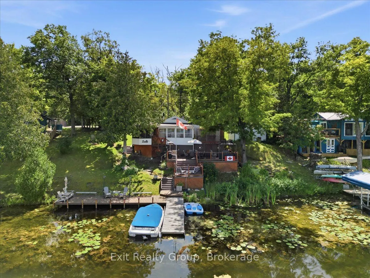 82 Canal Road