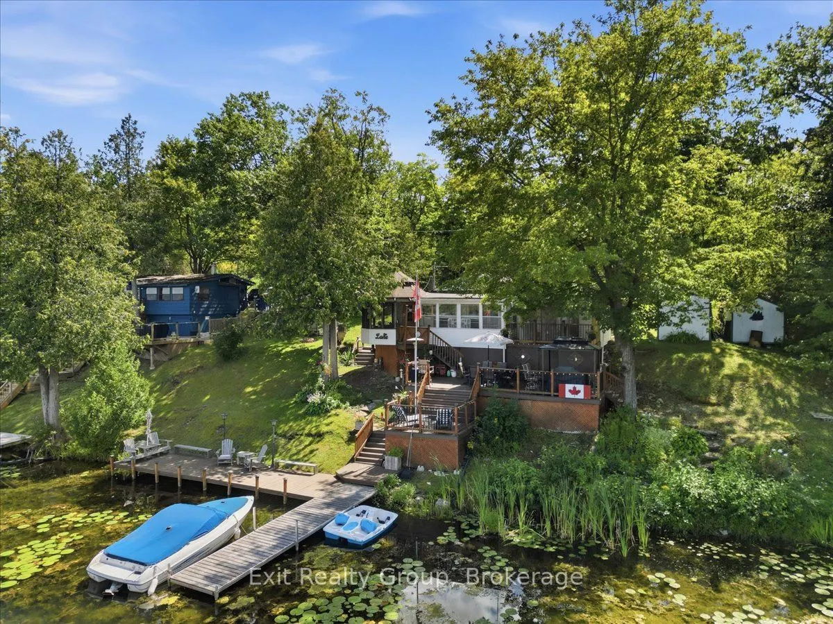 82 Canal Road