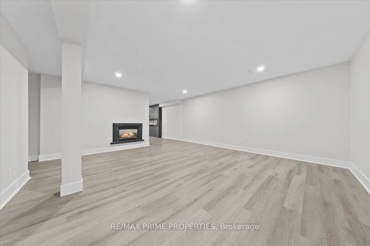 6636 Marina Drive