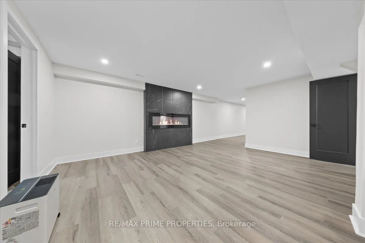 6636 Marina Drive