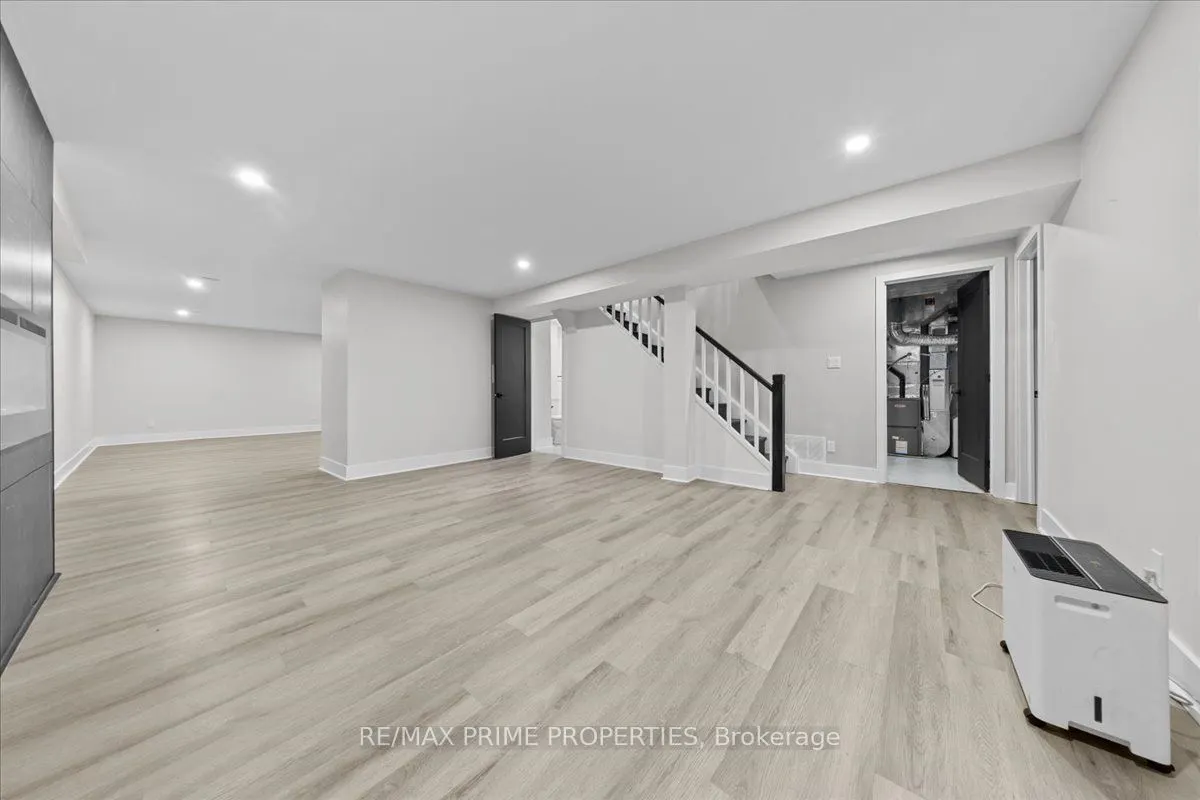 6636 Marina Drive