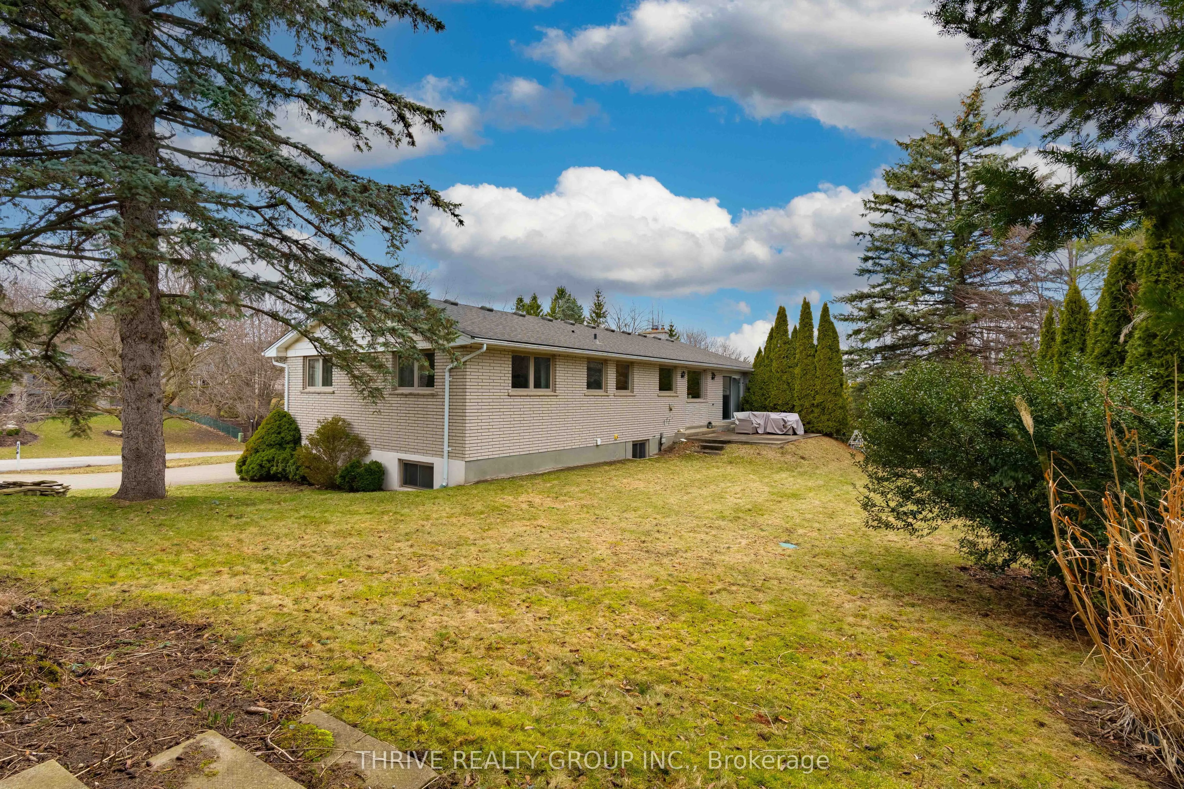 688 Westmount Hill Drive