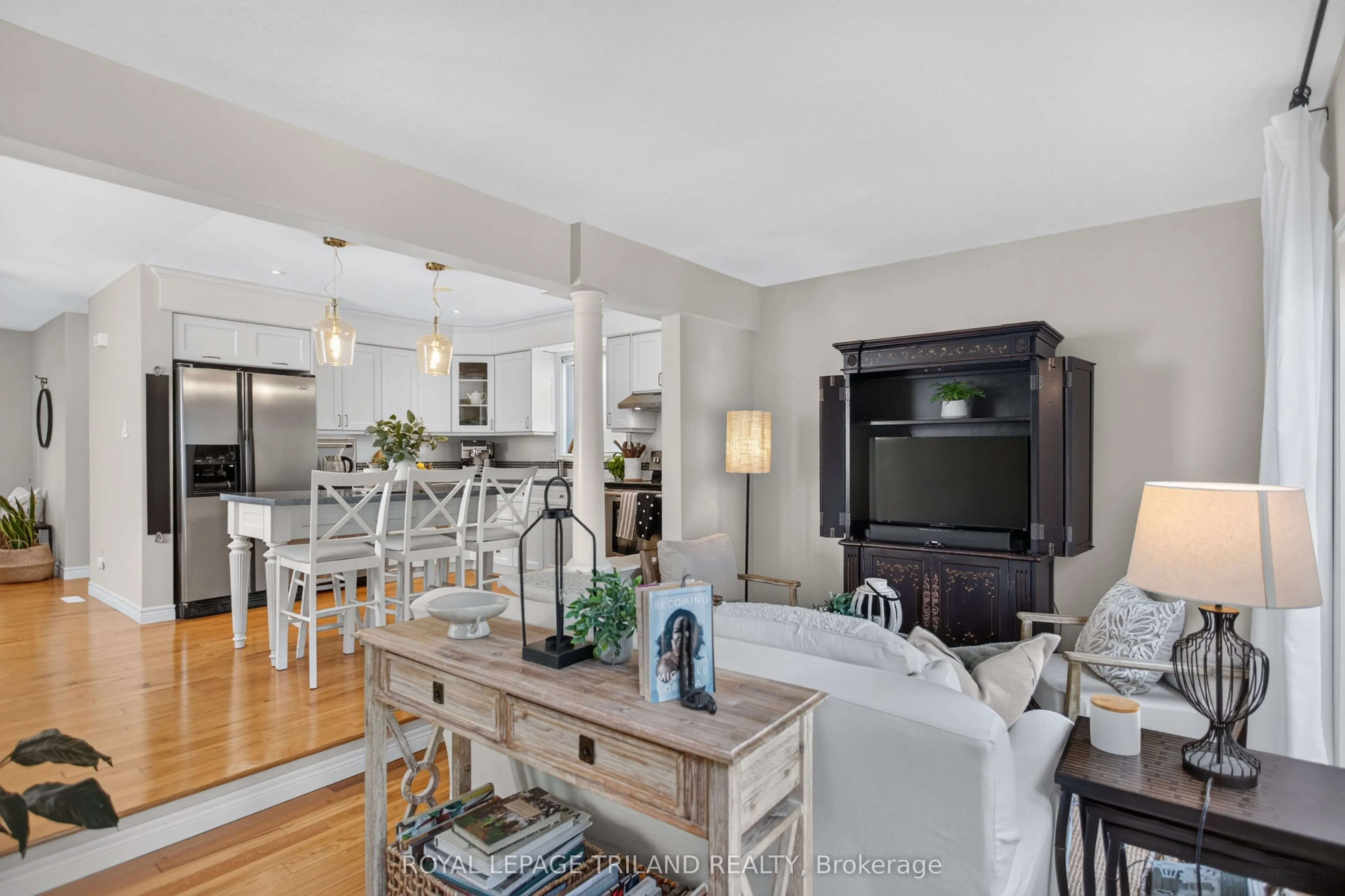 98 Rossmore Court