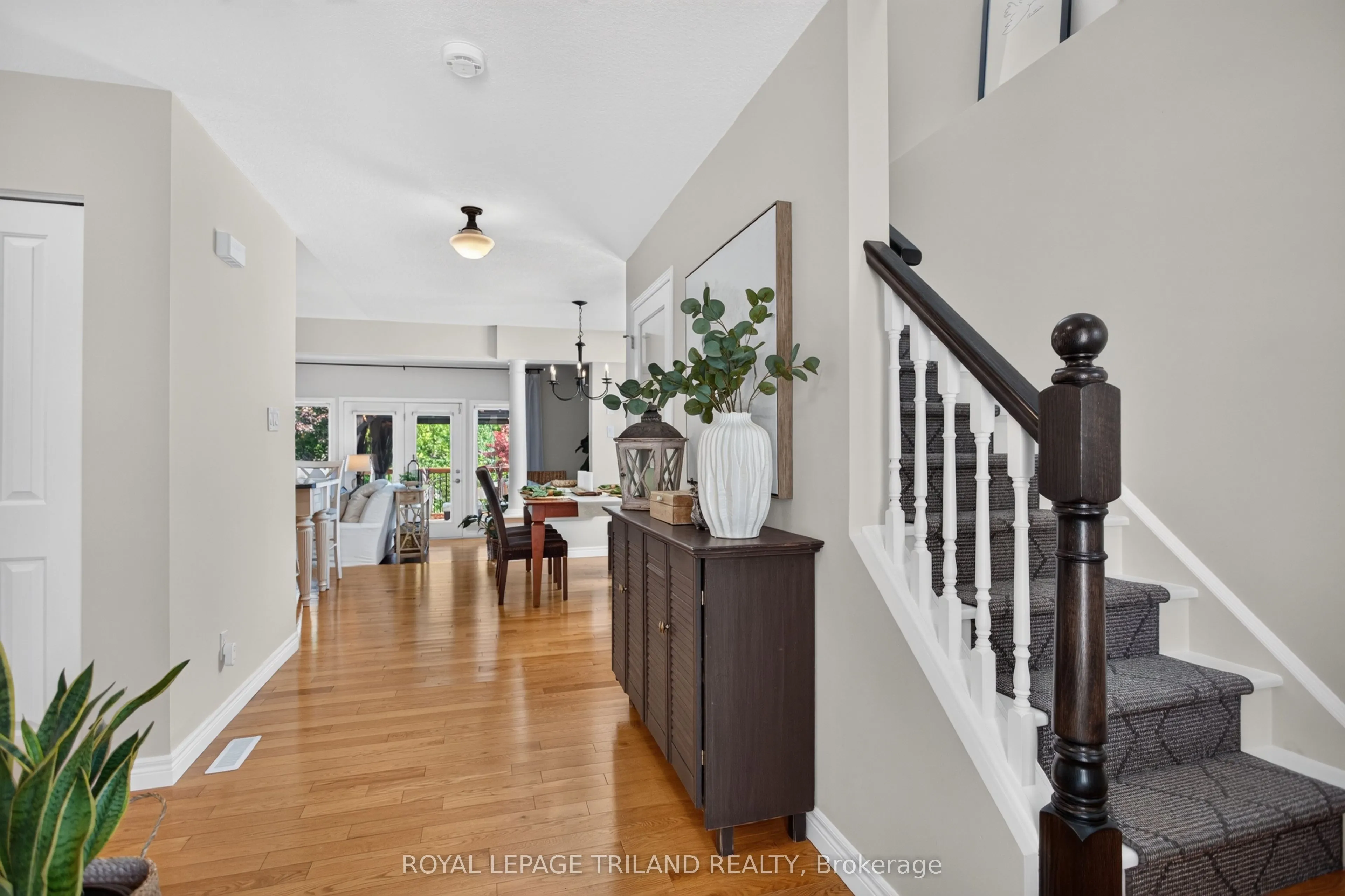 98 Rossmore Court