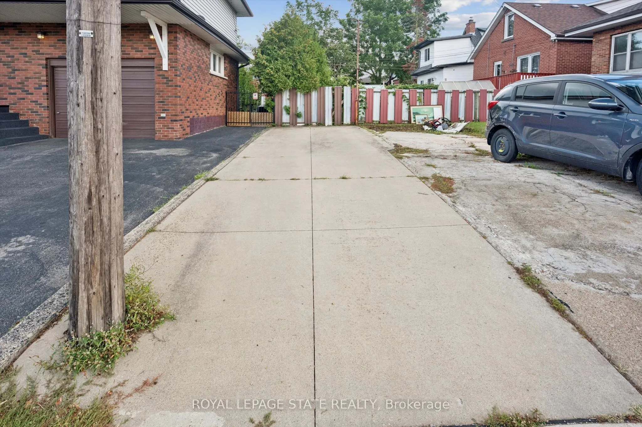 1873 Main Street E