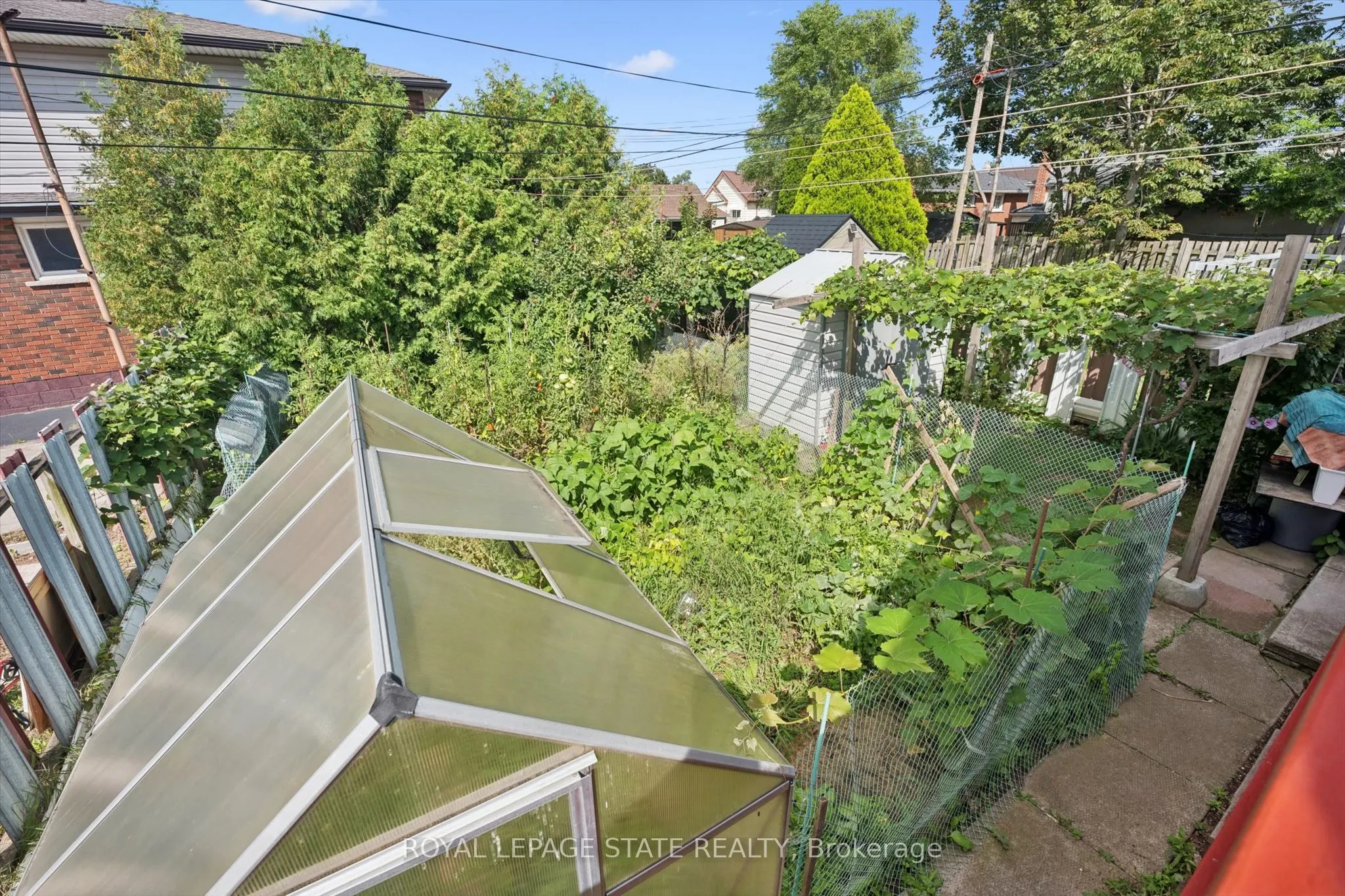 1873 Main Street E