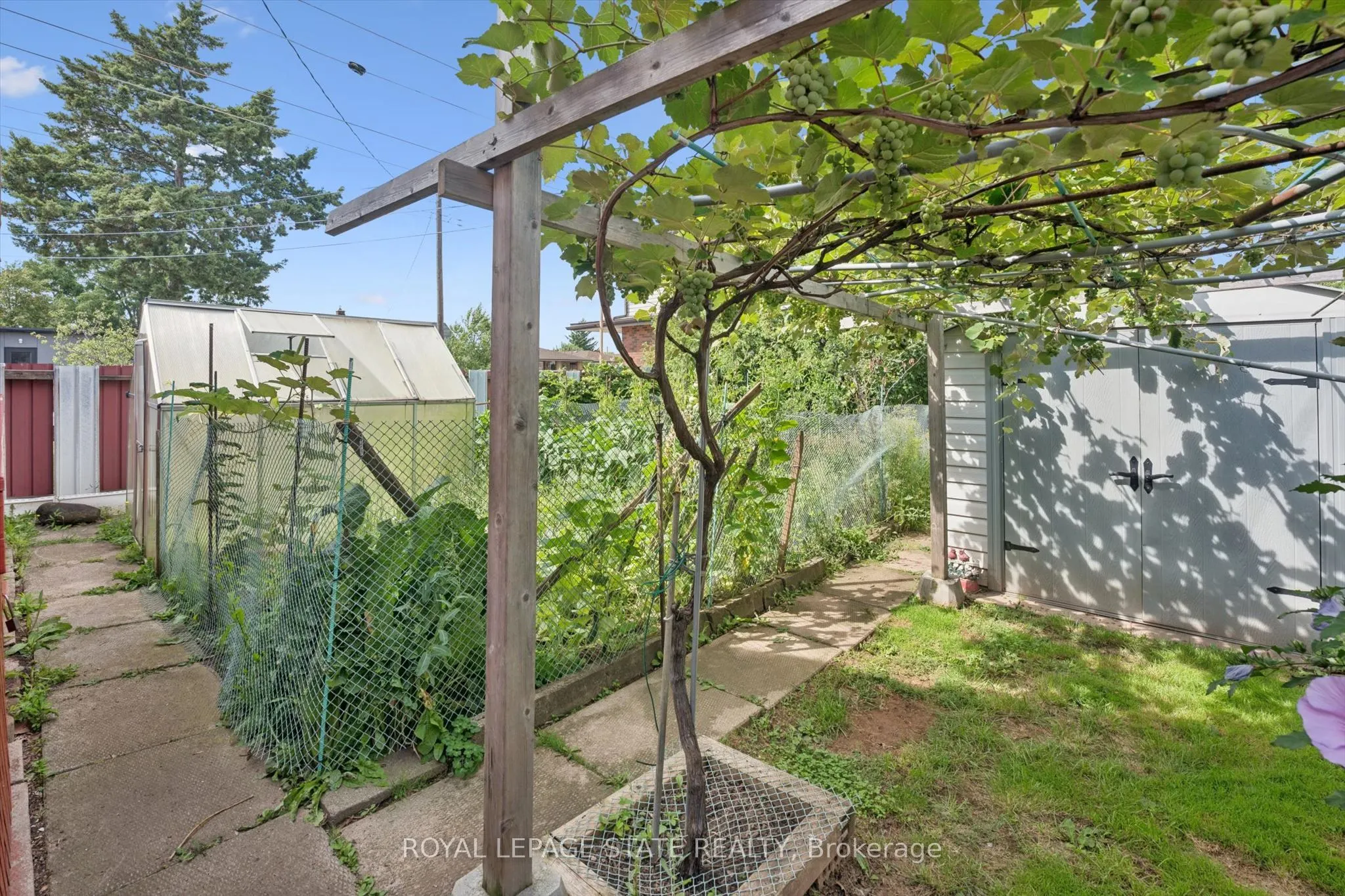 1873 Main Street E