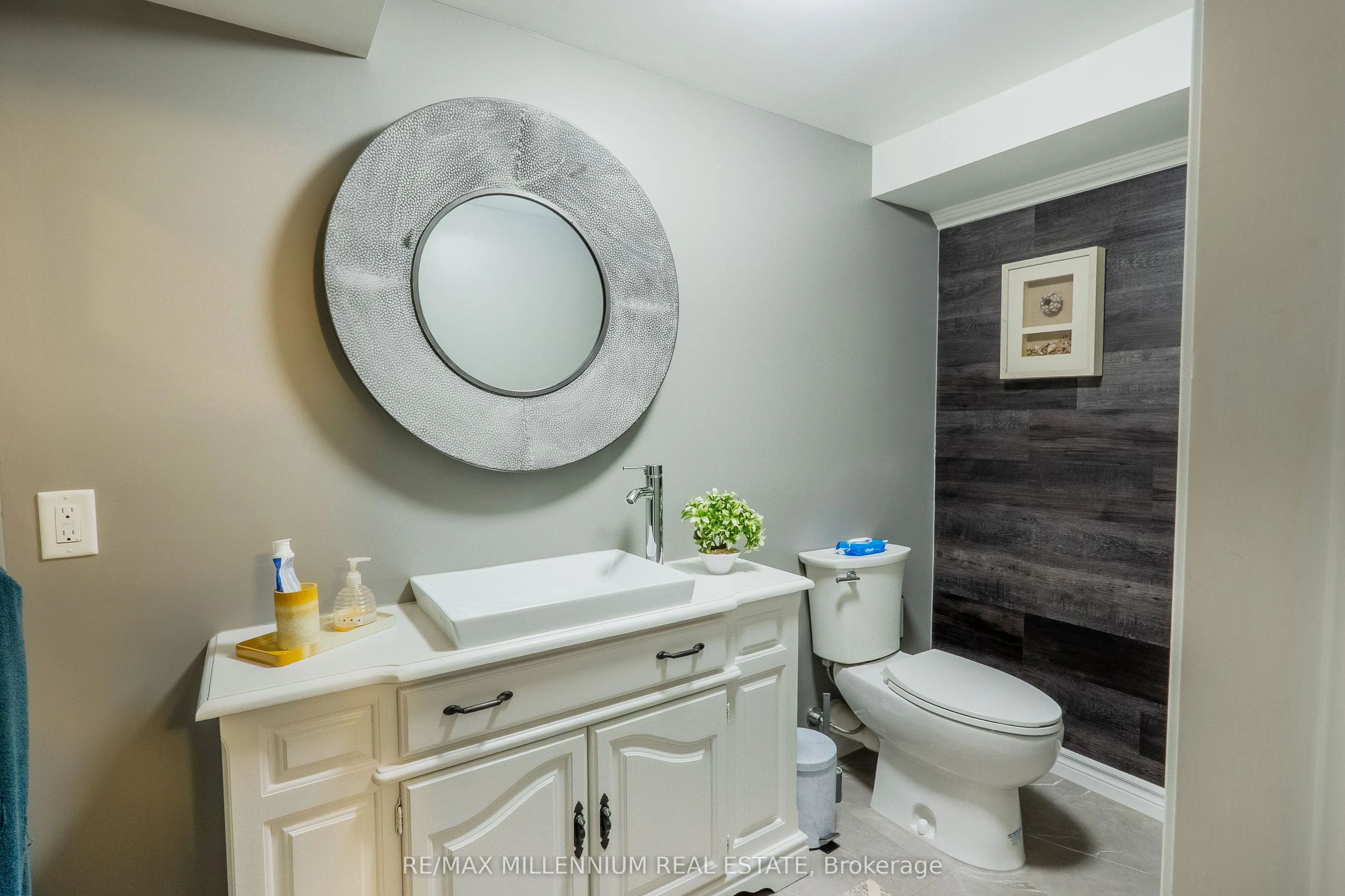 230 Meadowbrook Drive #11