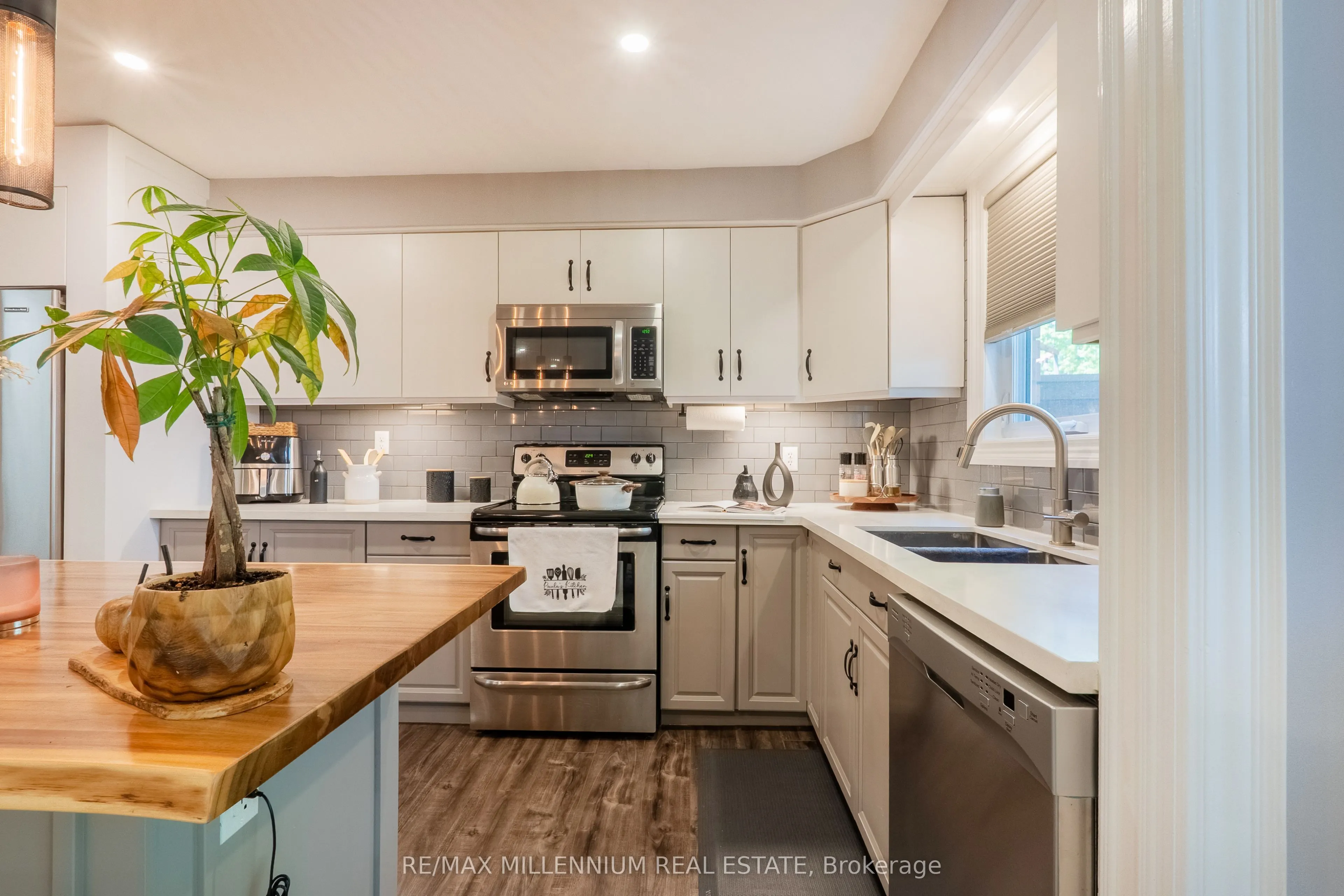 230 Meadowbrook Drive #11