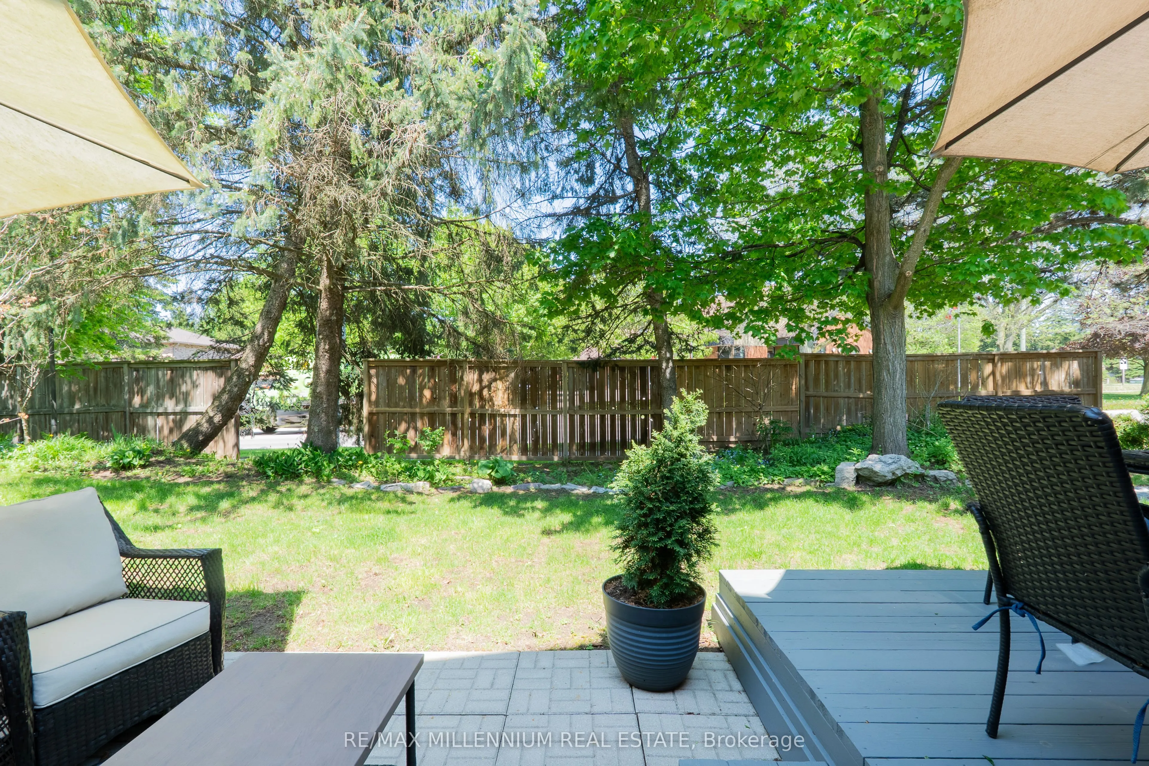 230 Meadowbrook Drive #11