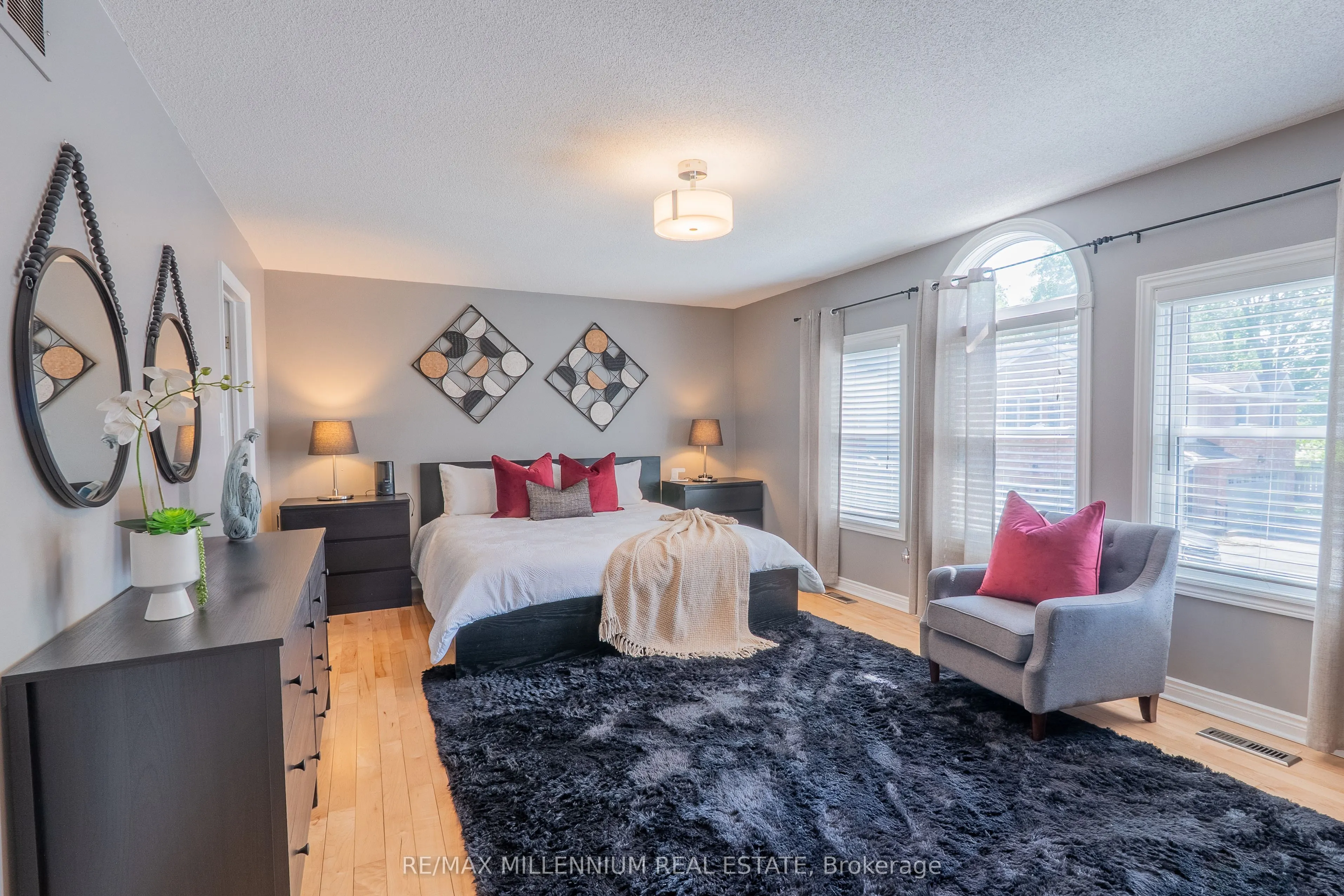 230 Meadowbrook Drive #11