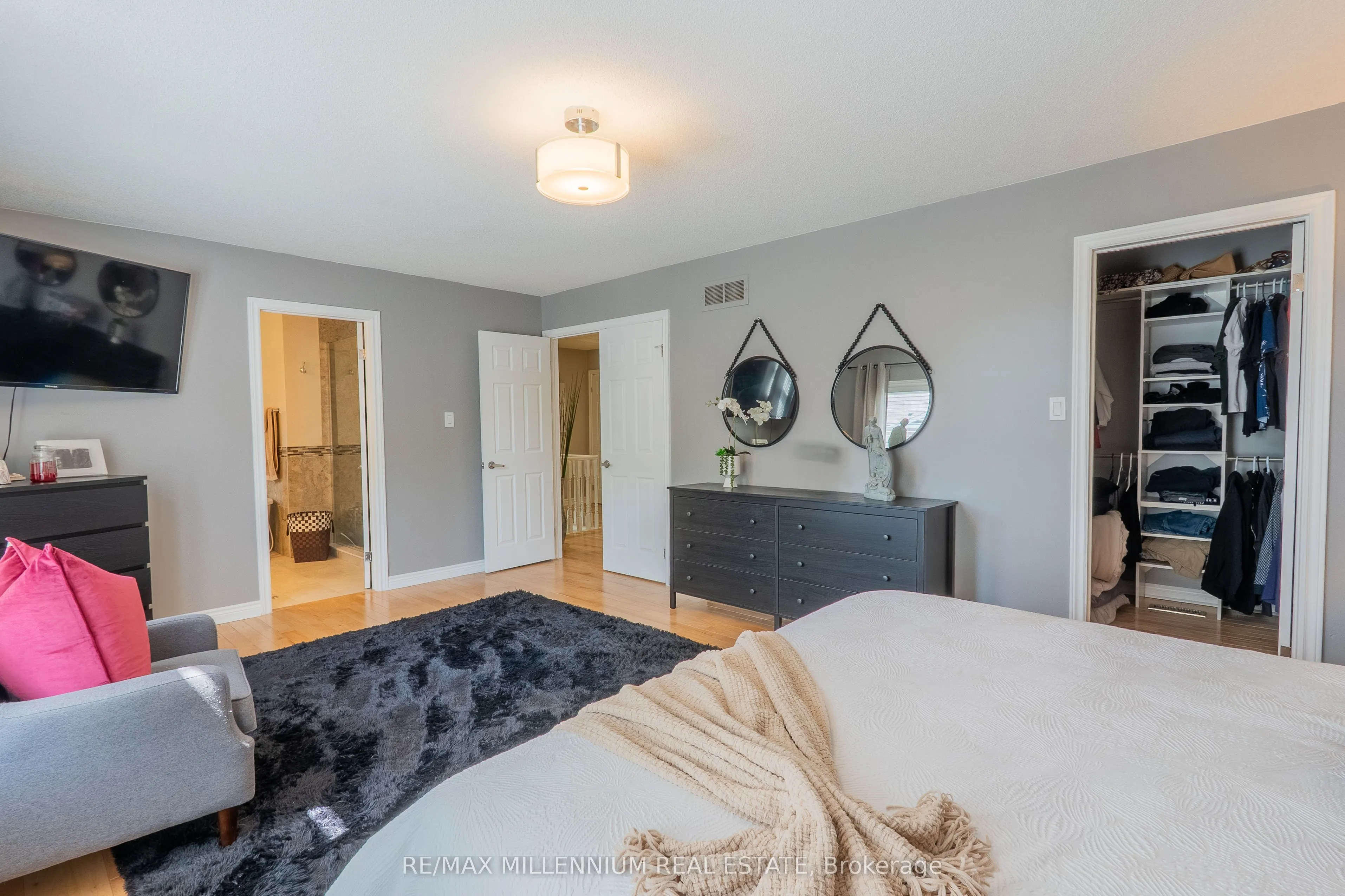 230 Meadowbrook Drive #11
