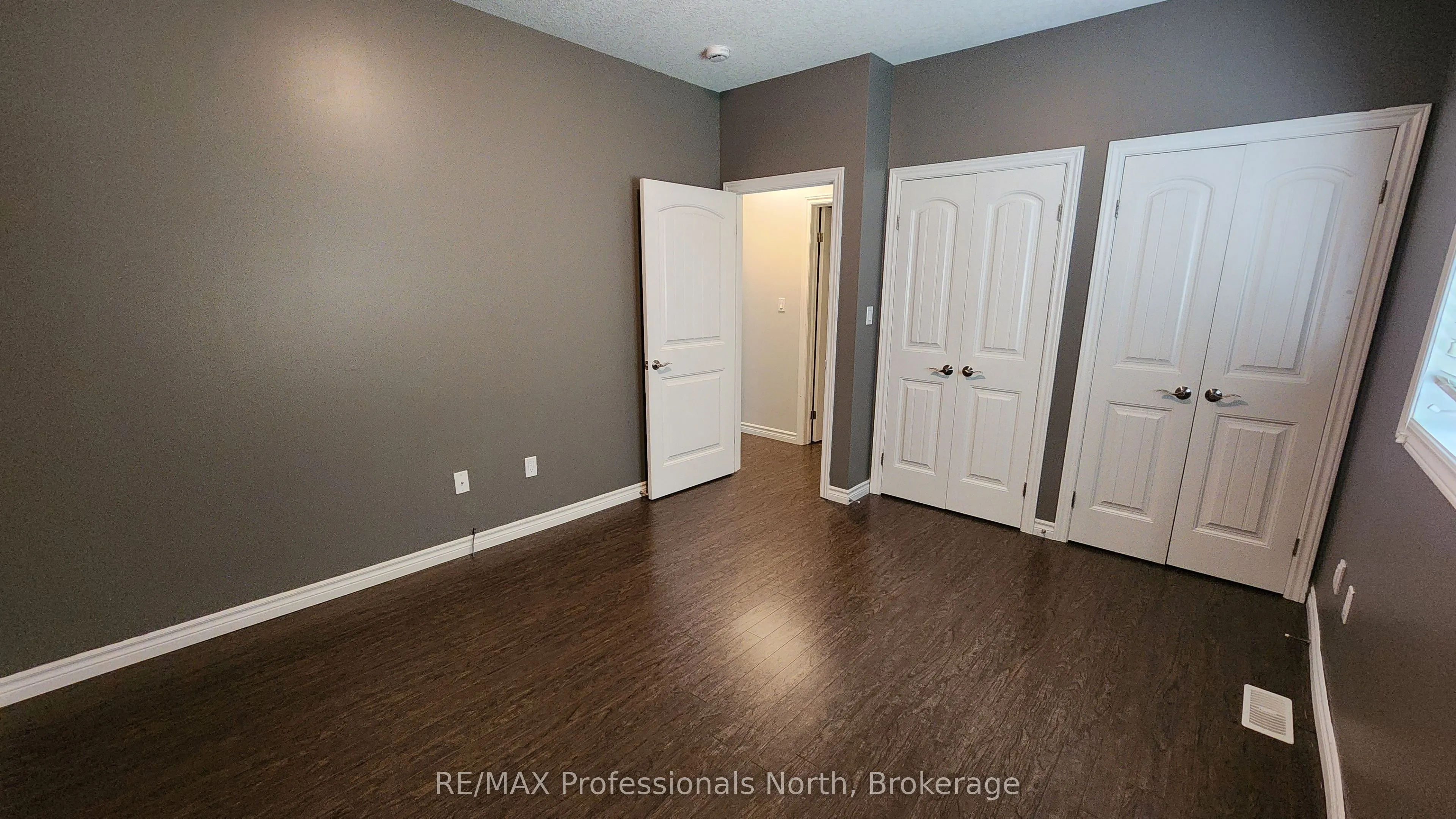 5 Greaves Avenue