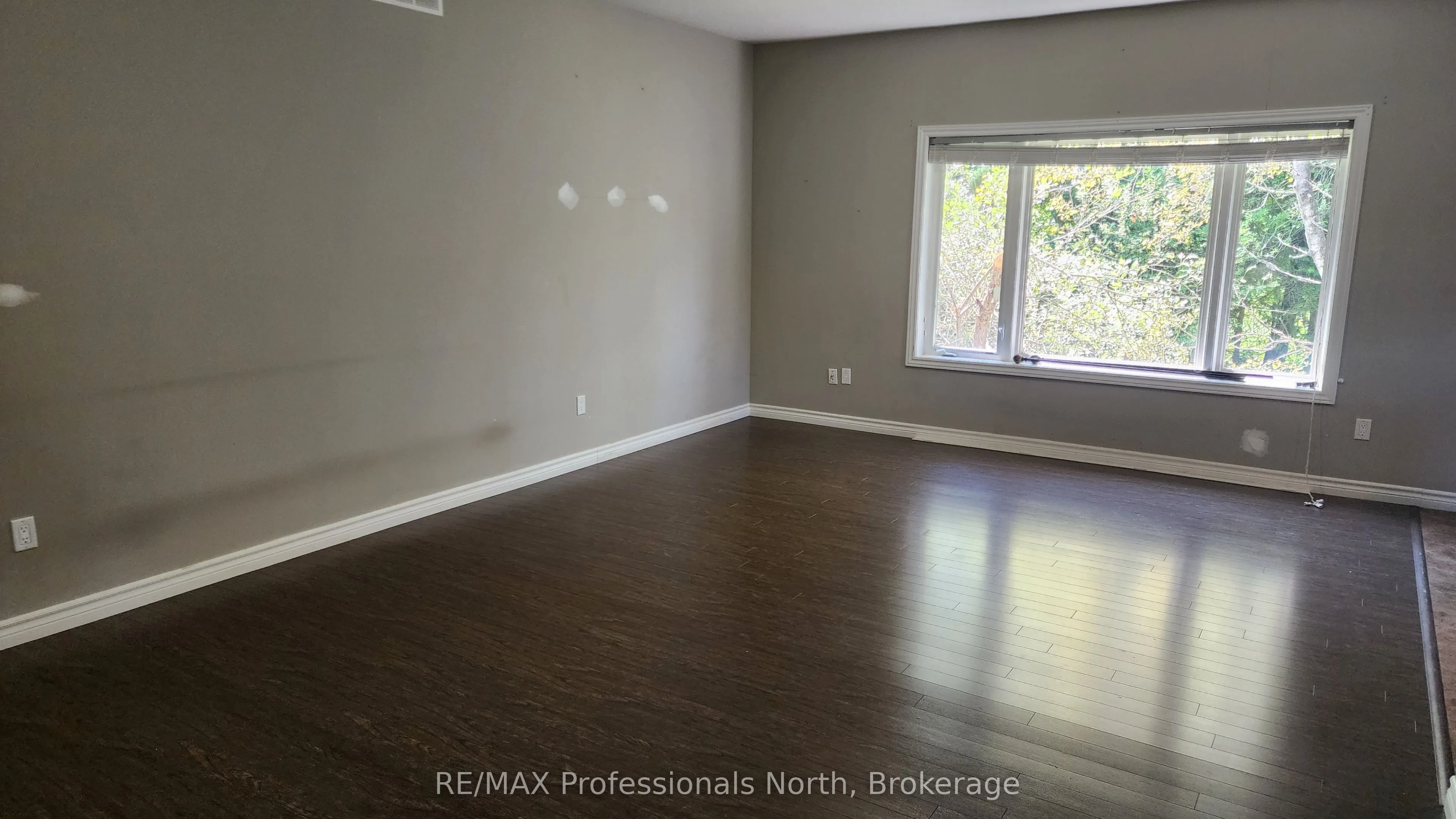 5 Greaves Avenue
