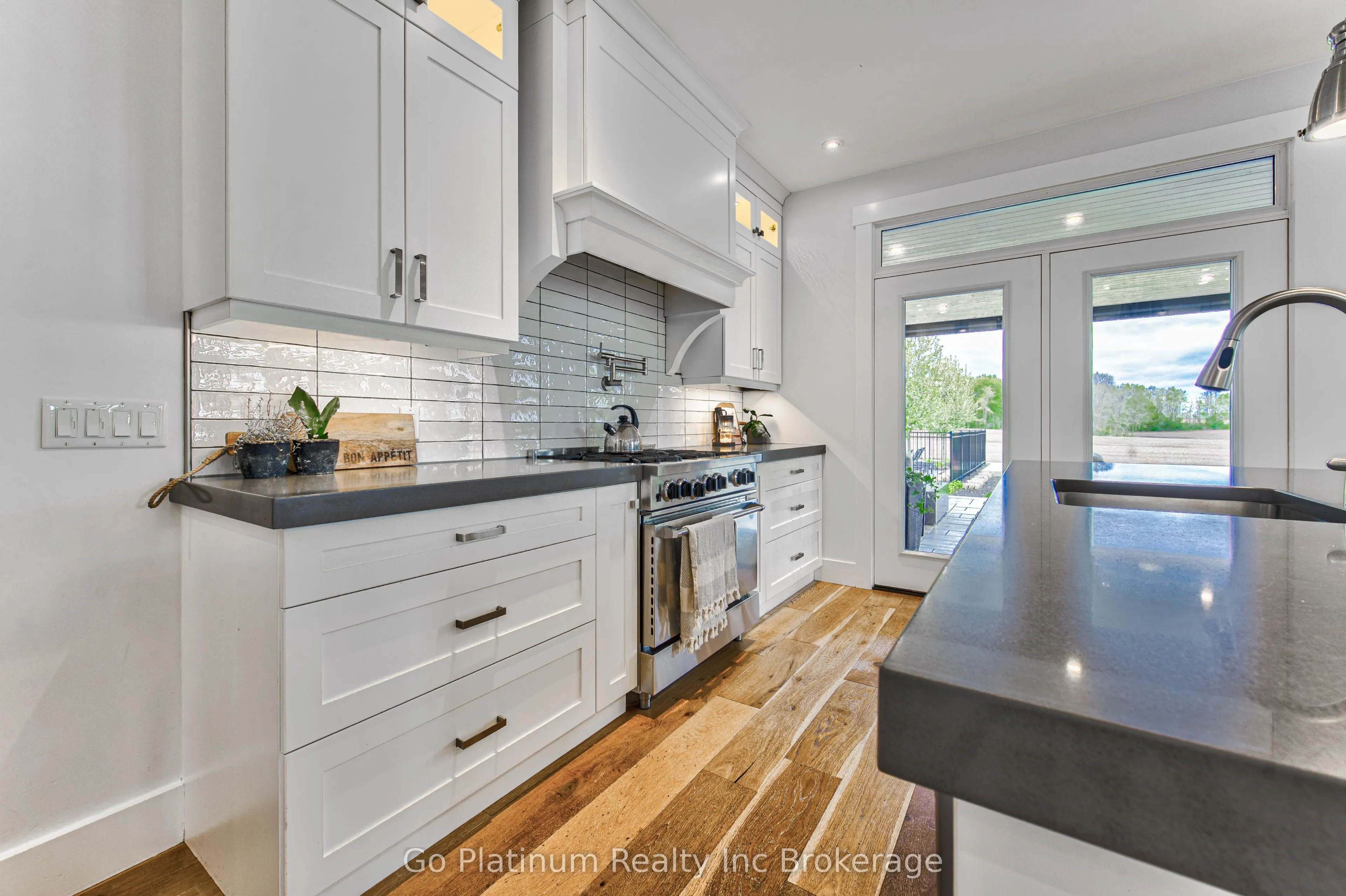 100 Deer Crescent