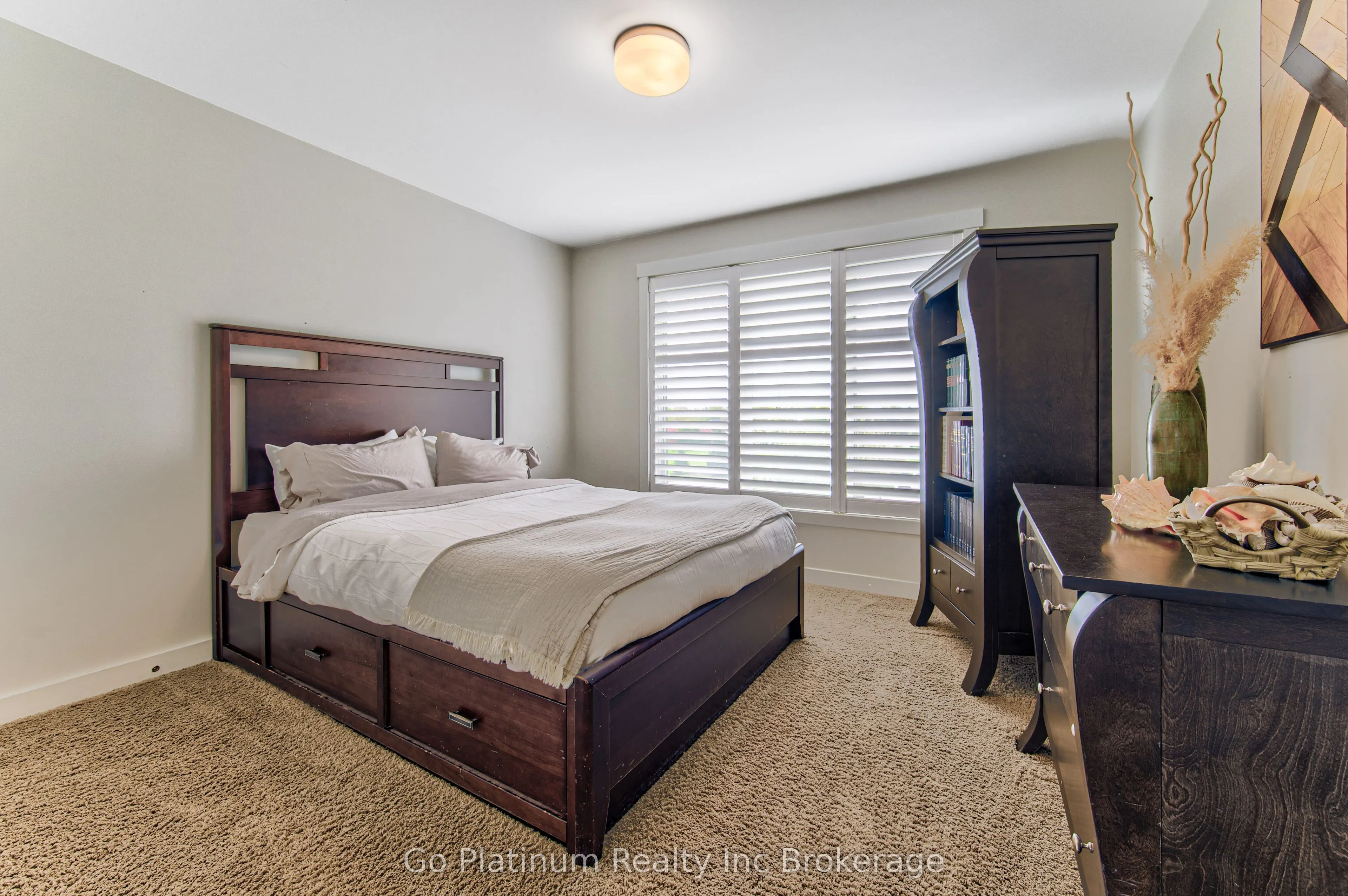 100 Deer Crescent