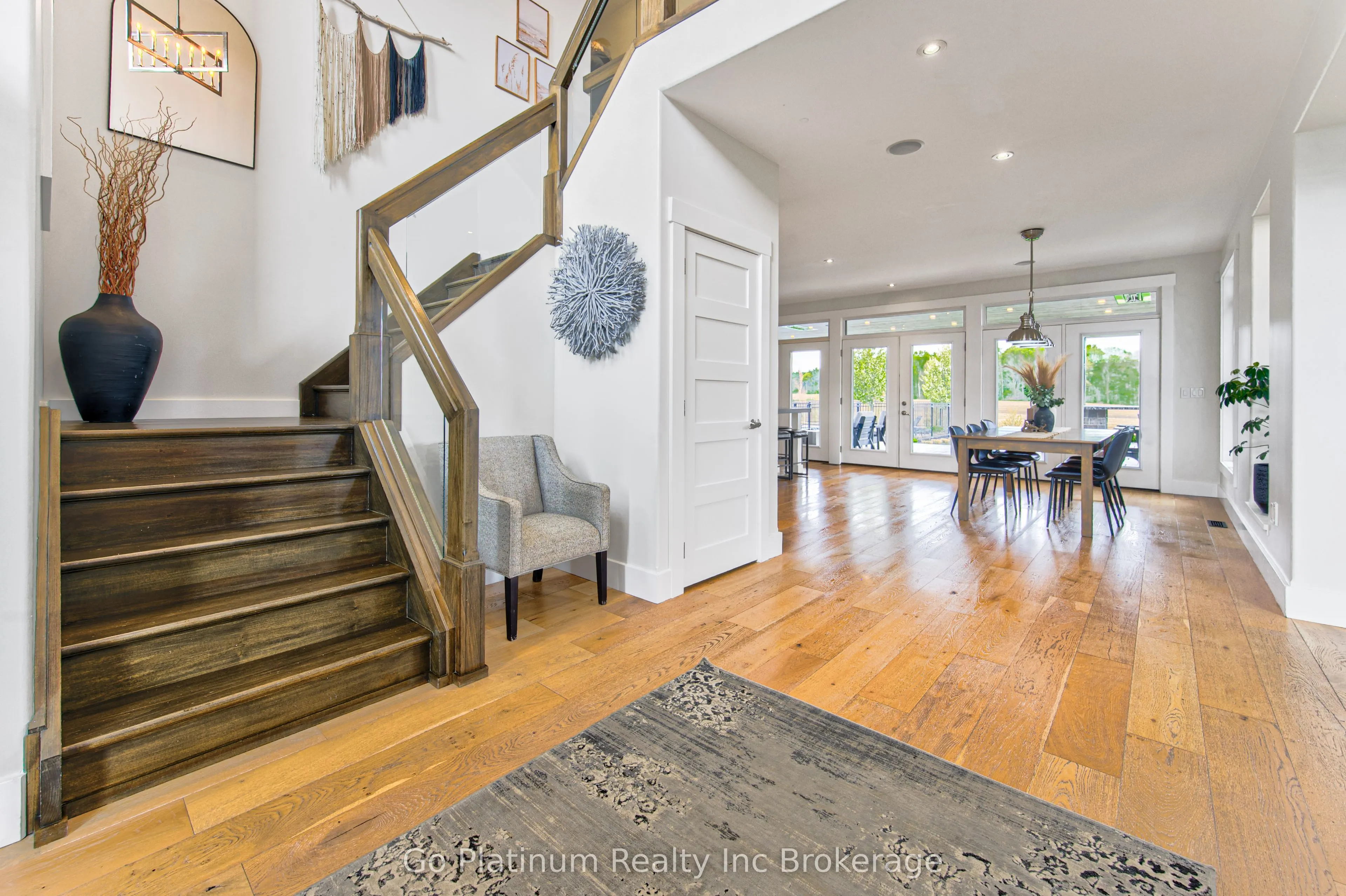 100 Deer Crescent