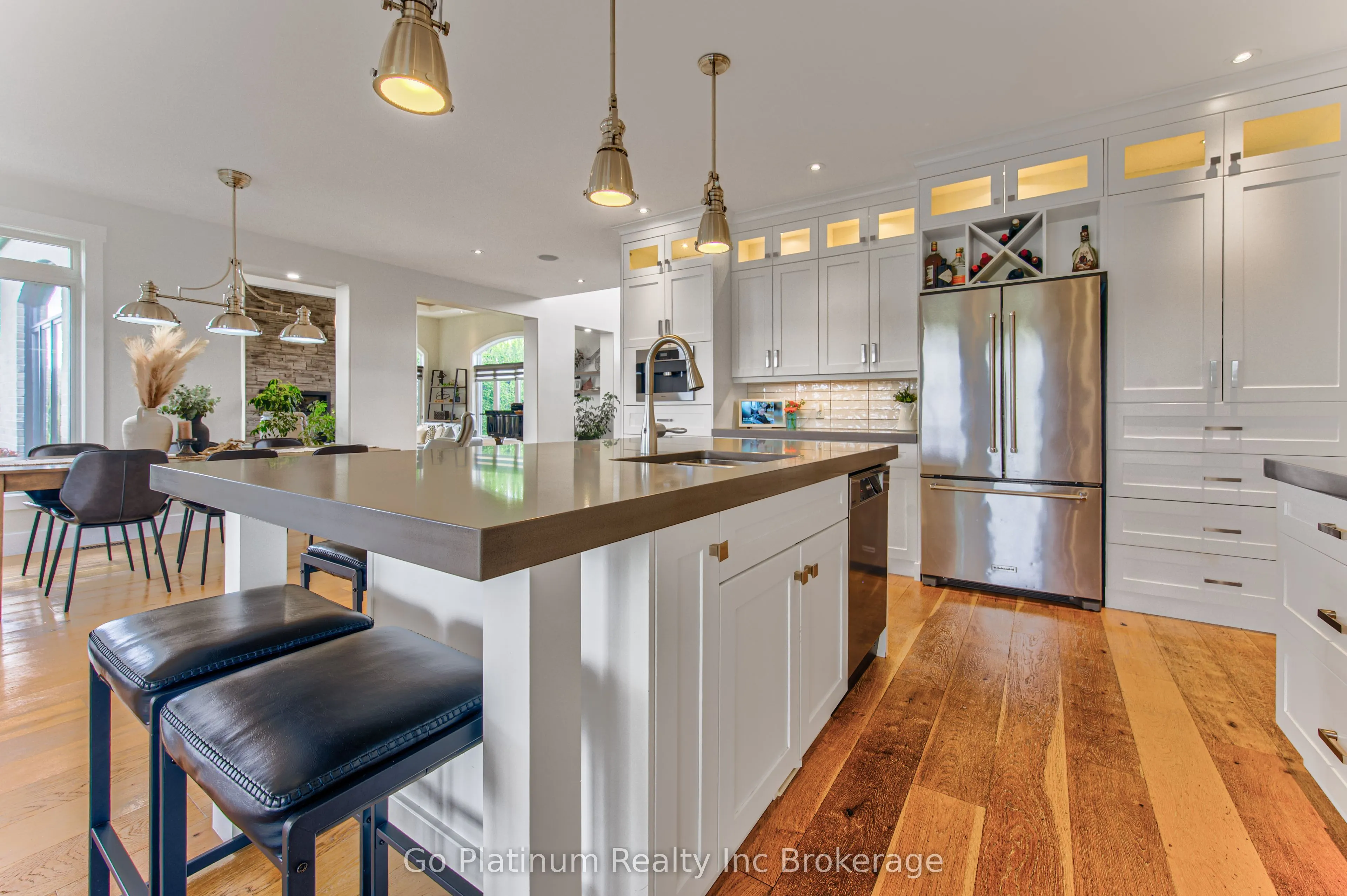 100 Deer Crescent